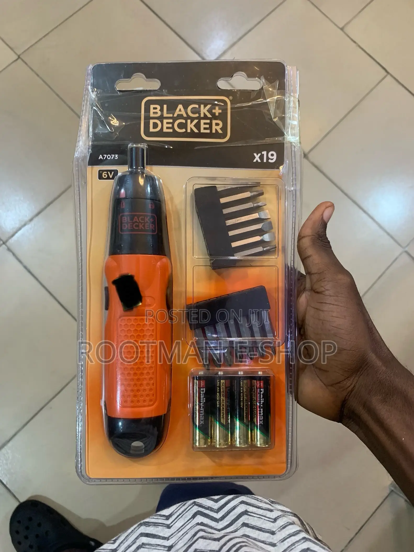 B D Screwdriver Battery Operated Cordless 6V 19 Inserts