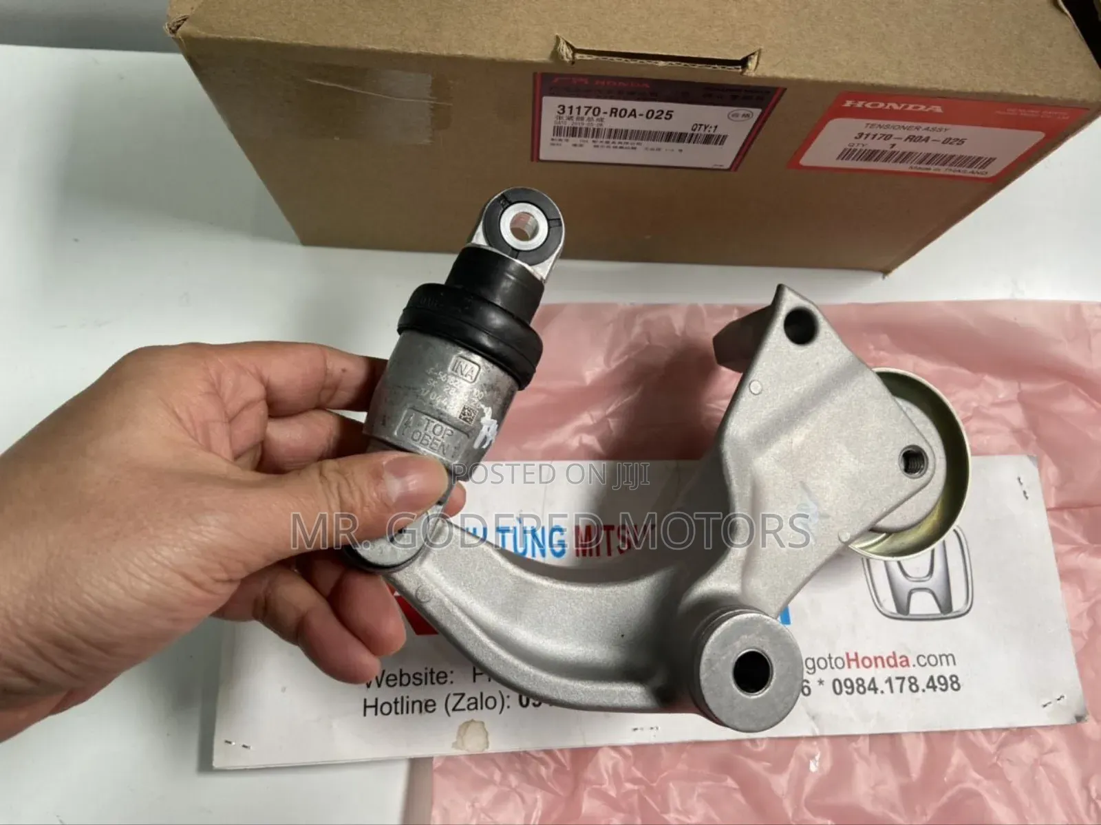 Honda Civic 2013 Belt Tensioner. Original.