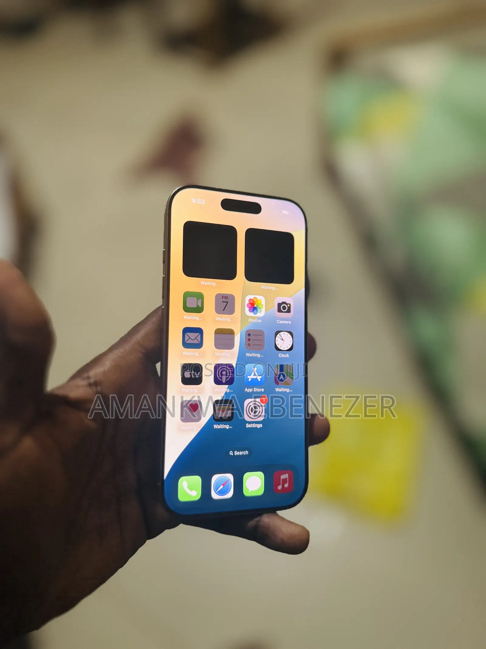 New Apple iPhone 16 Pro 128 GB Gold