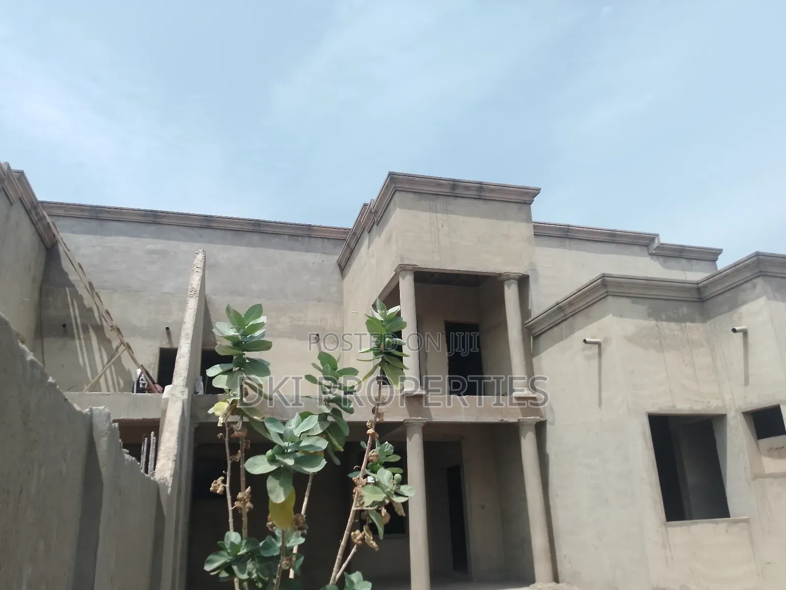 4bdrm House in Dki Properties, Tema Metropolitan for sale