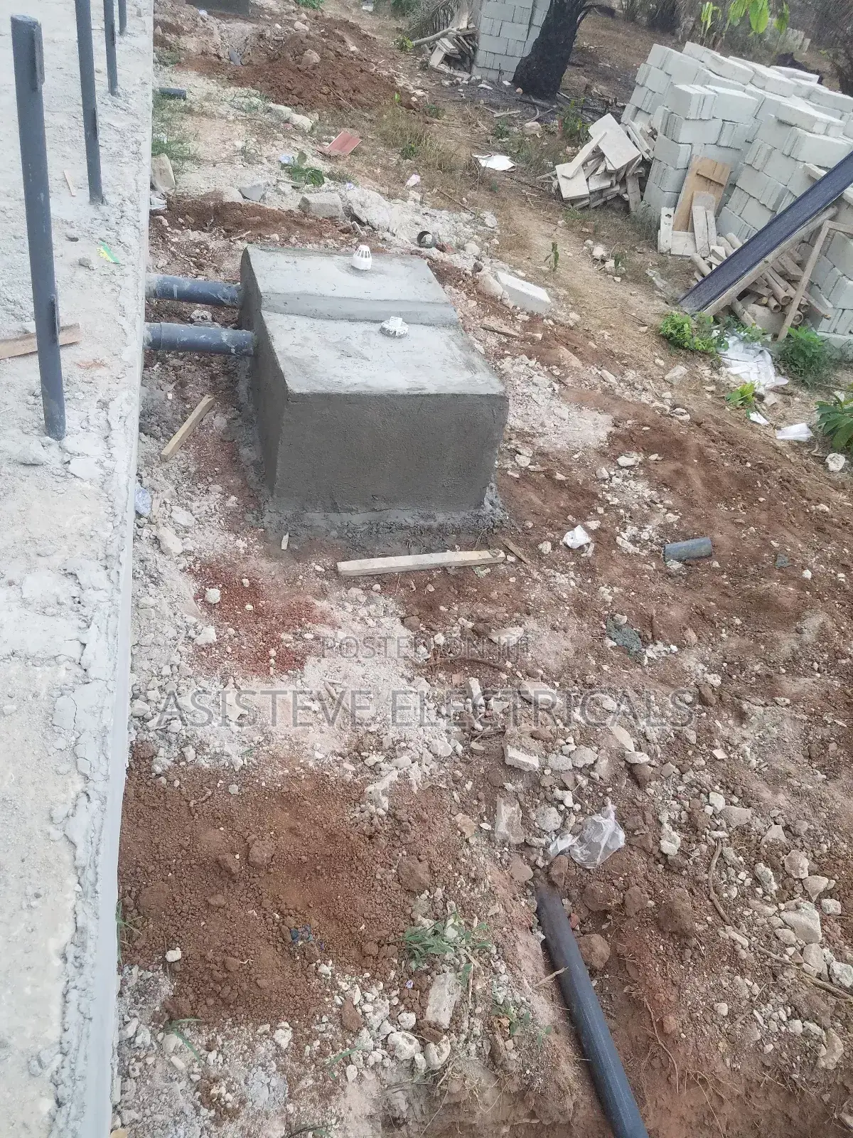 Biodigester Toilet With Material