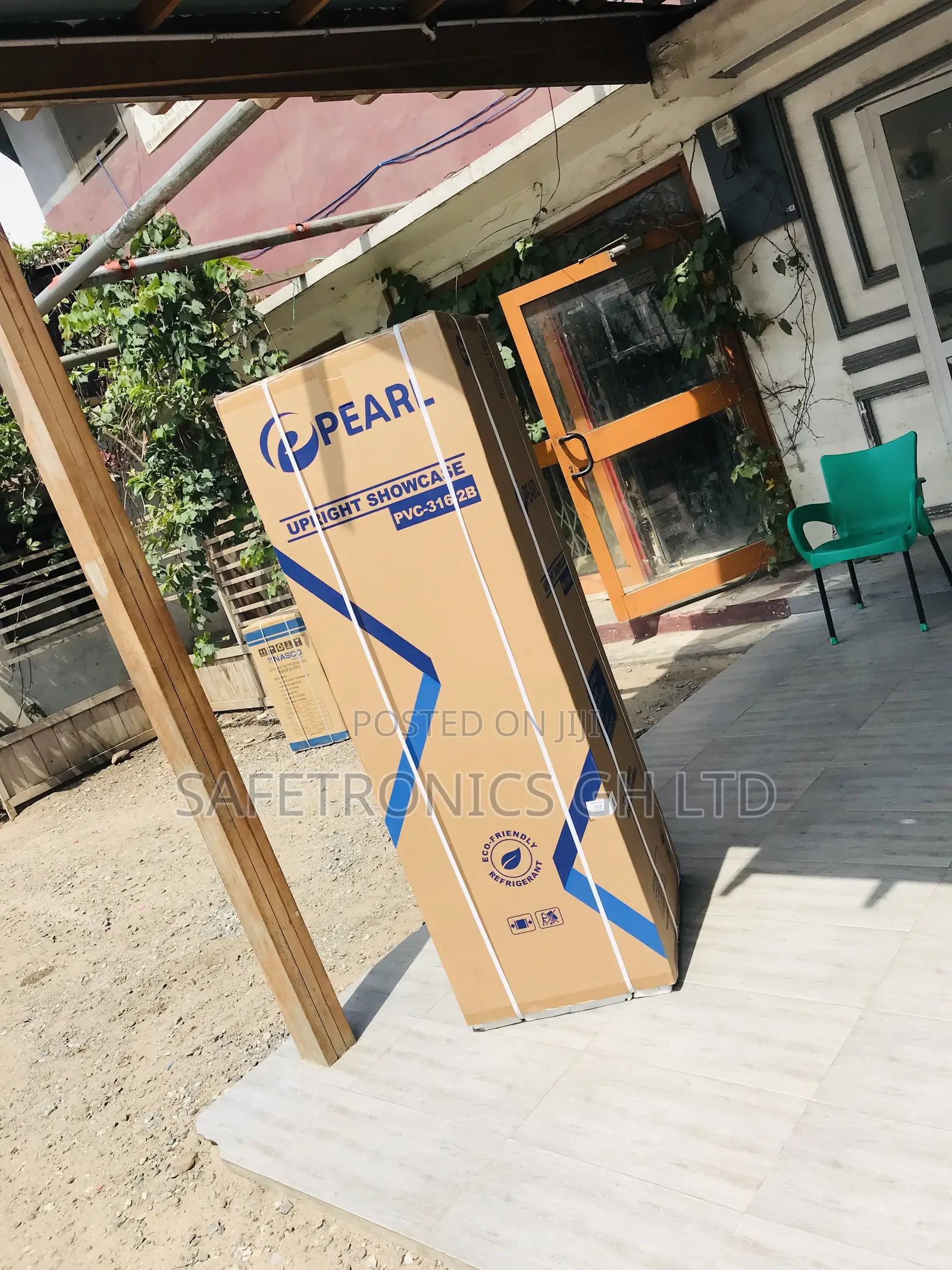 Quality Lockable Pearl Singledoor PVC-316 253 Liters Fridge