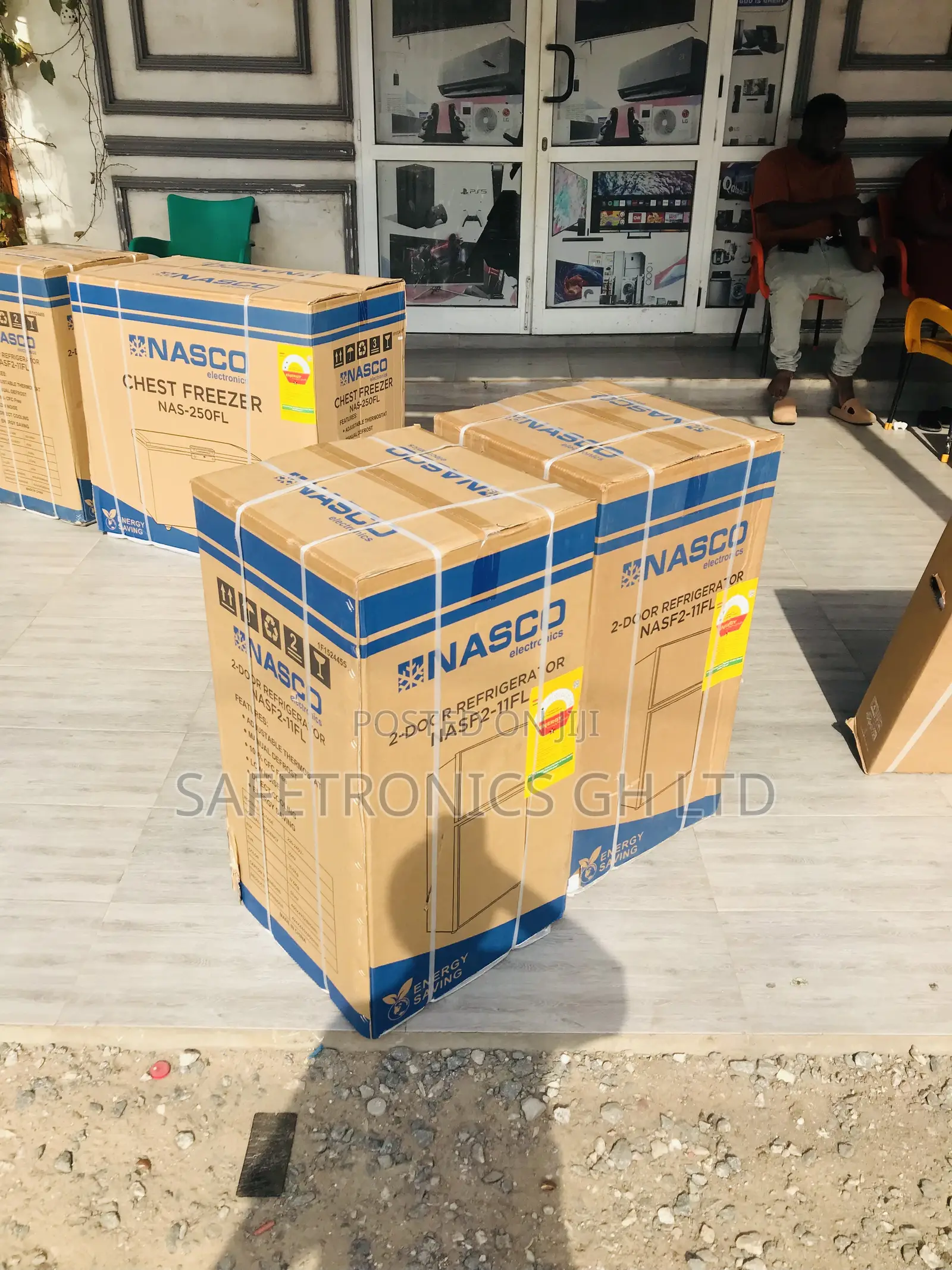 Massive Neat 90l Doubledoor Top Freezer Nasf2-11fl Fridge