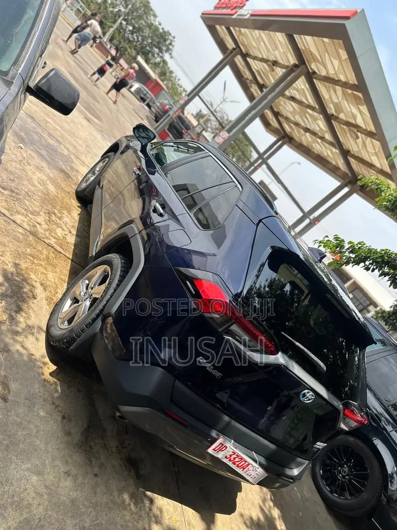 Toyota RAV4 Limited FWD 2020 Blue