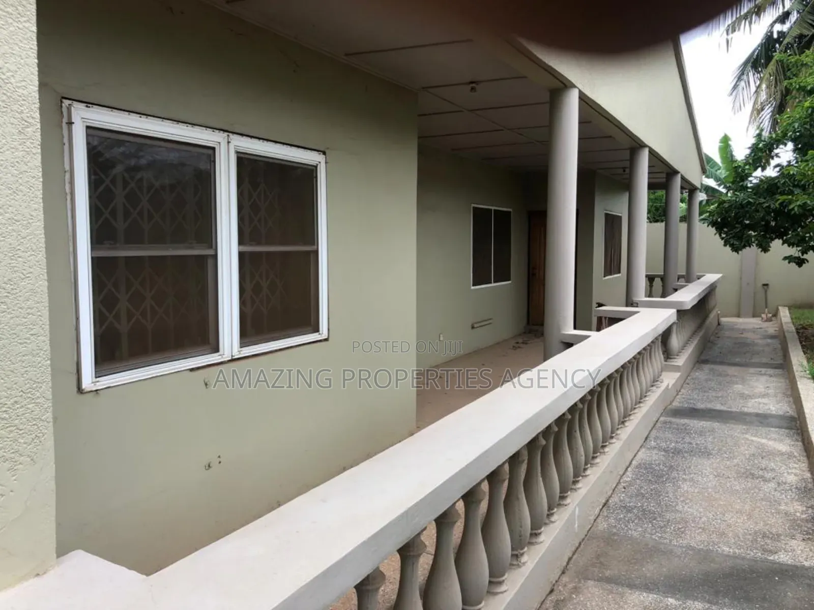 4bdrm House in Madina for sale