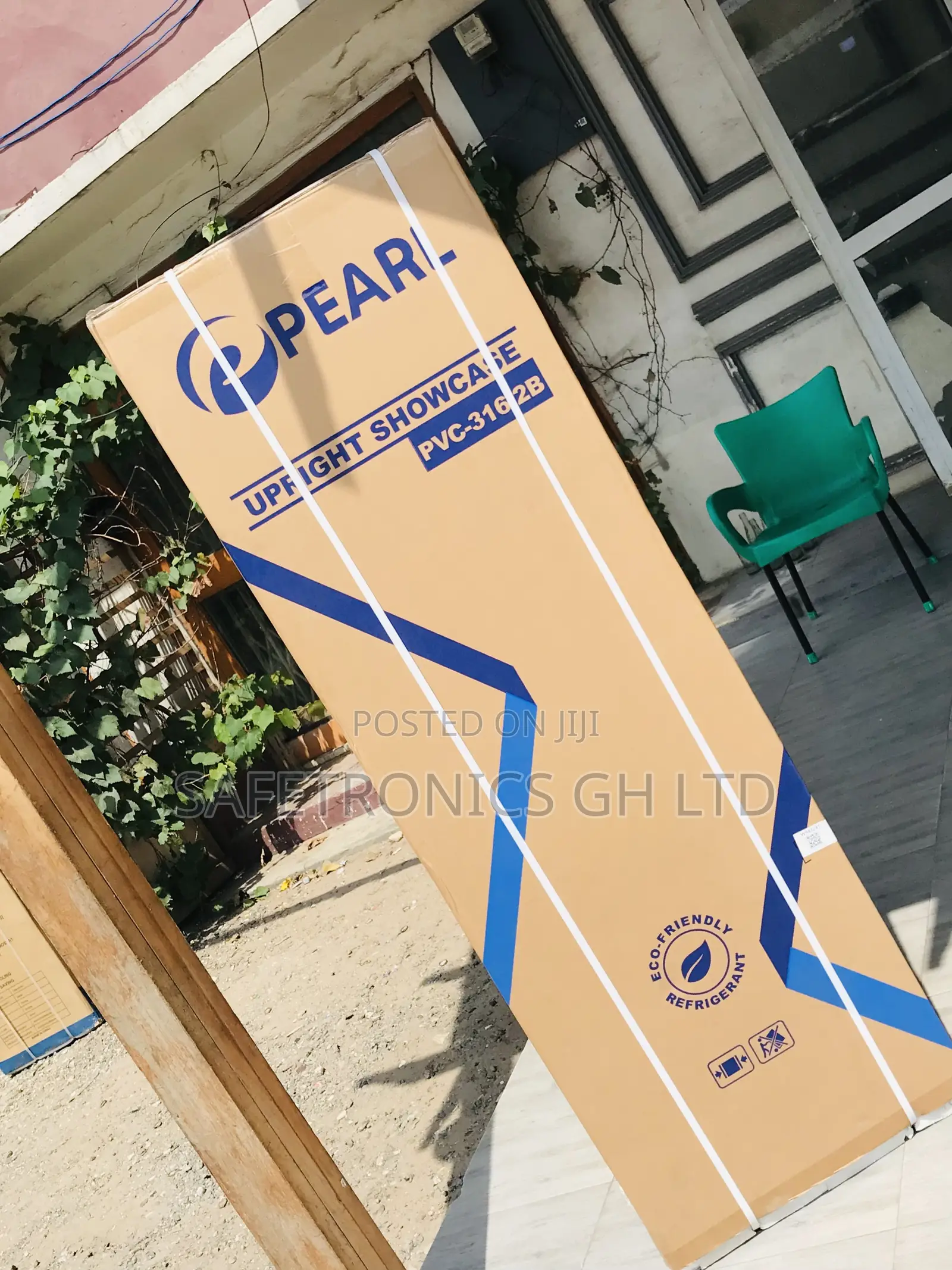 Durable Pearl Display PVC-316 Singledoor 235l Glass Fridge