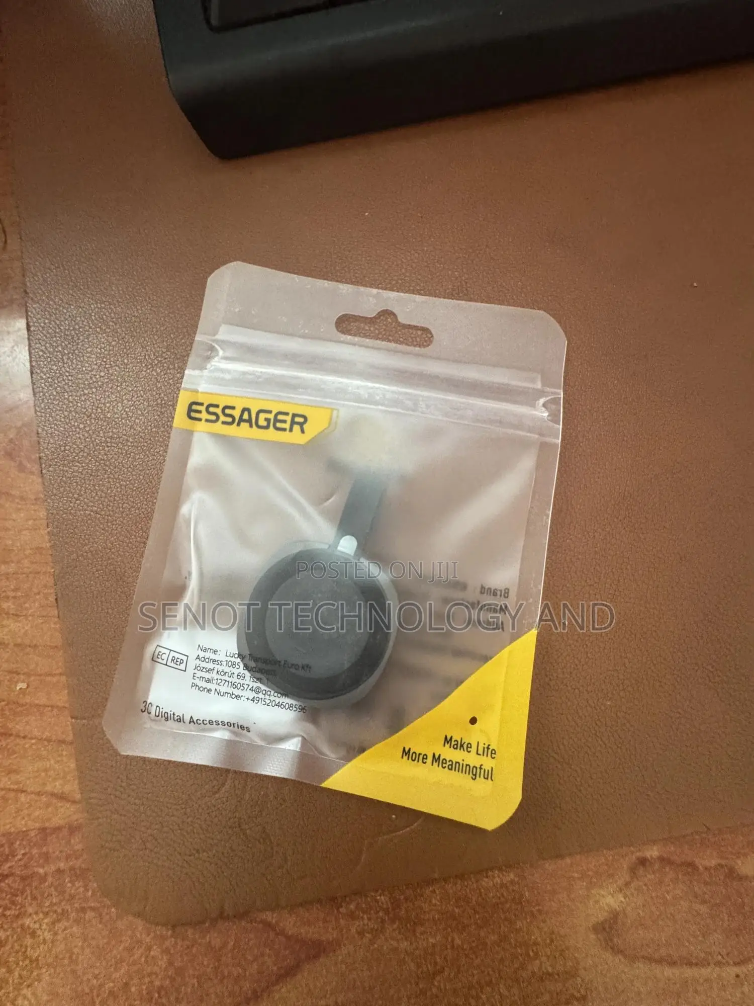 Magnetic Wireless Charger For Apple Watches.