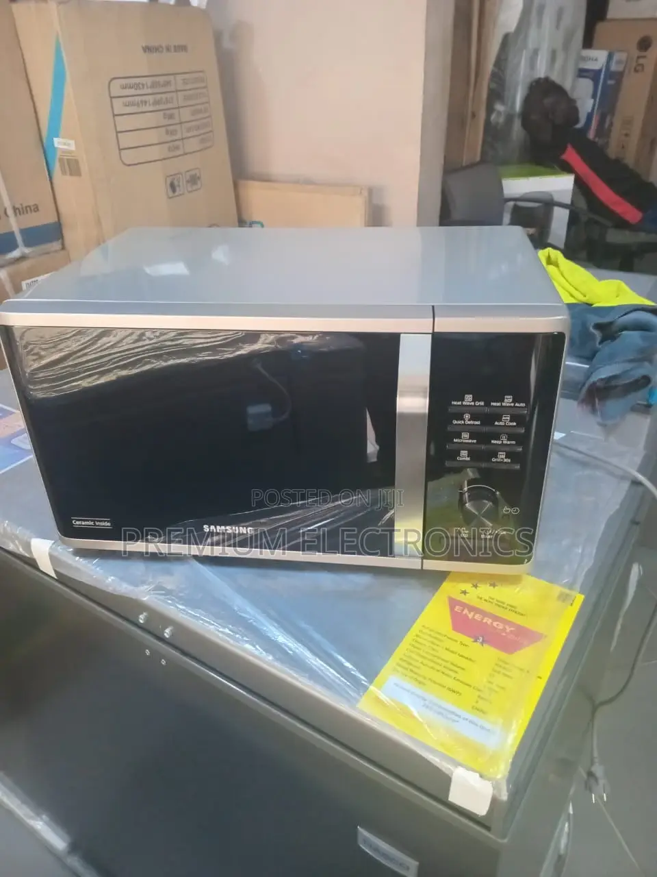 Samsung 23l, Ceramic Inside, Heat Wave Grill Microwave Oven