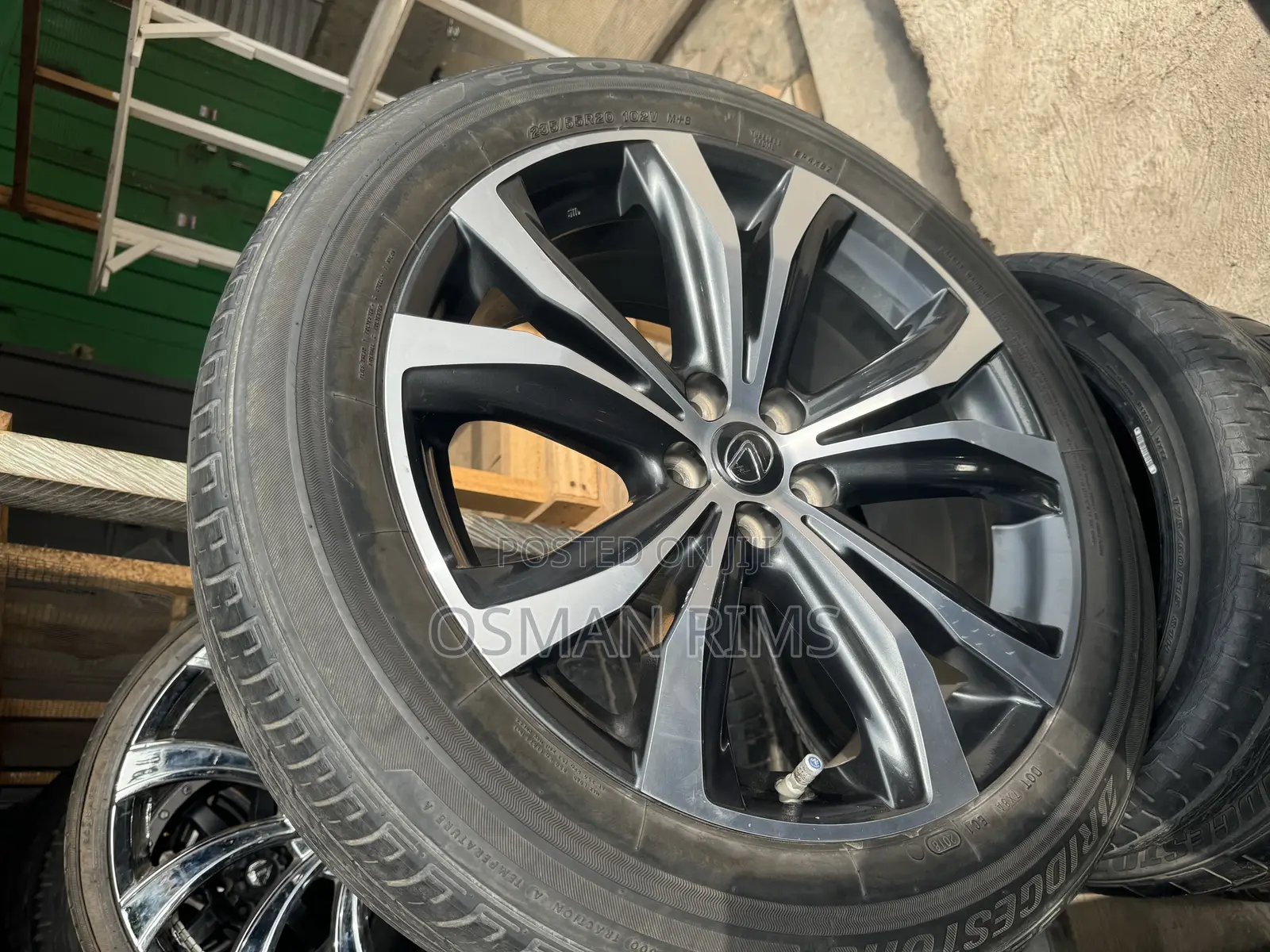 Lexus Rx350 Rim 20 Very Neat