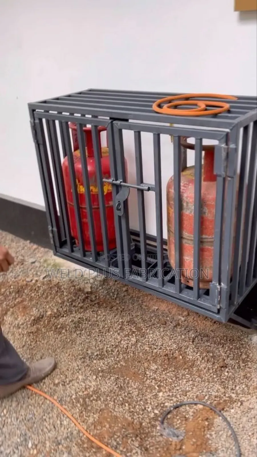 Cylinder Cage