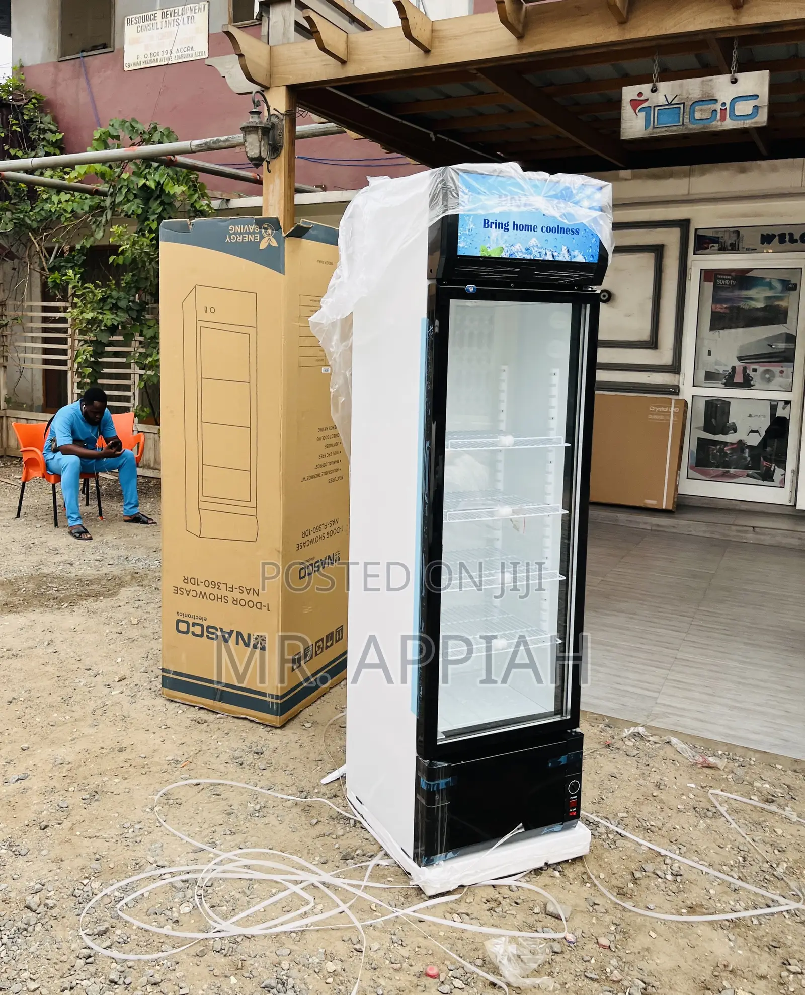 The Chill Zone Nasco Nasfl360 1 Door Beverage Cooler.