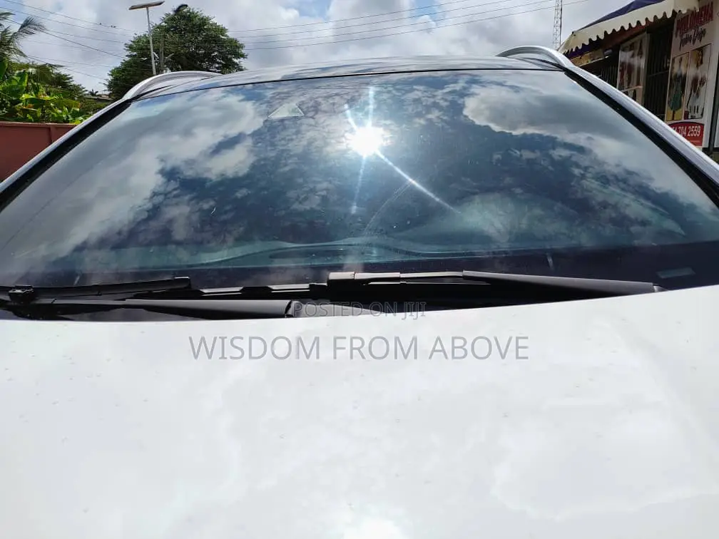 Premium Side Glass Tint – Style, Privacy