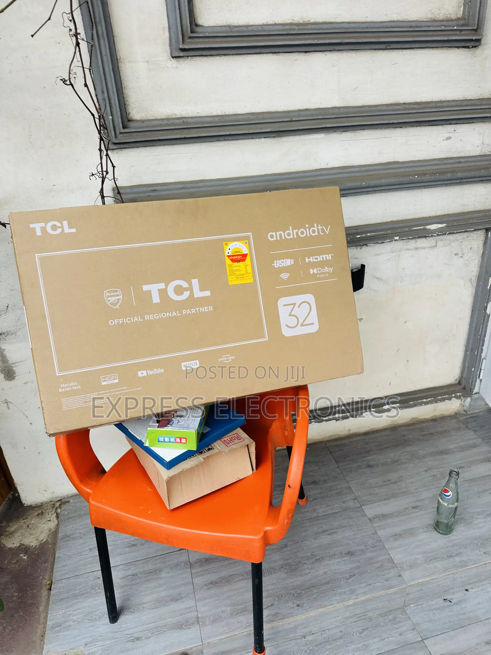 32d34000 Smart Satellite  Images FHD TCL