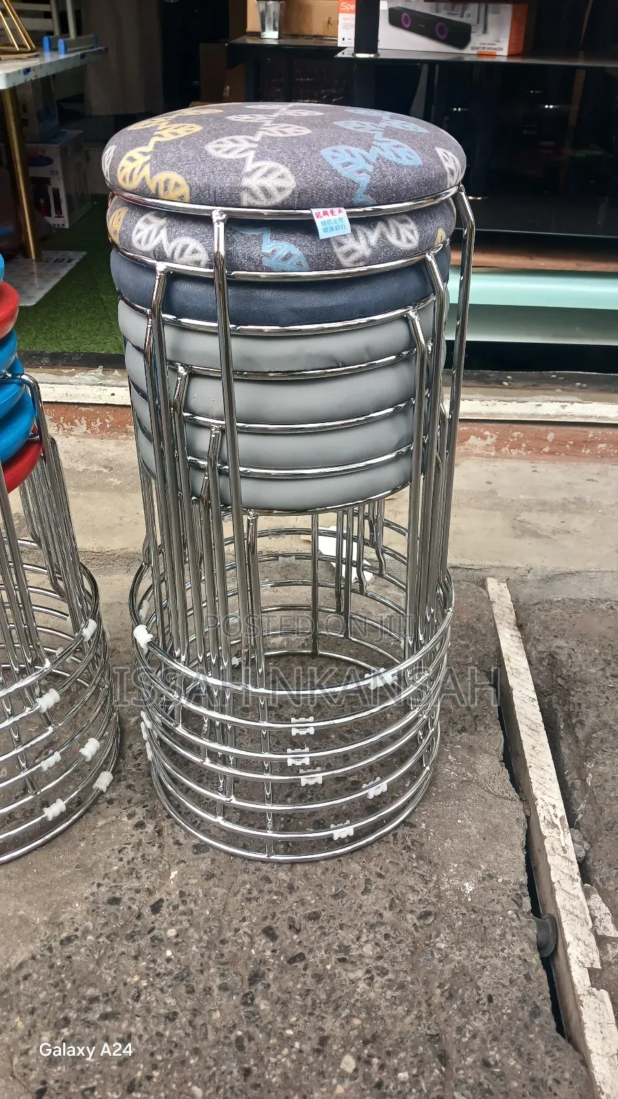 Round Chairs