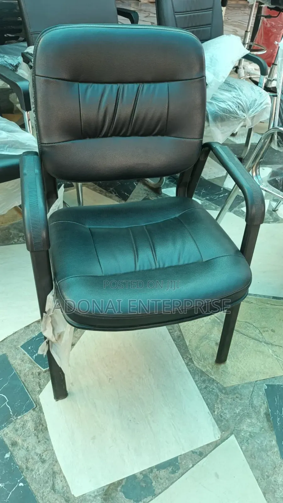 Beautiful Leather Visitors Chair Vgk757iu