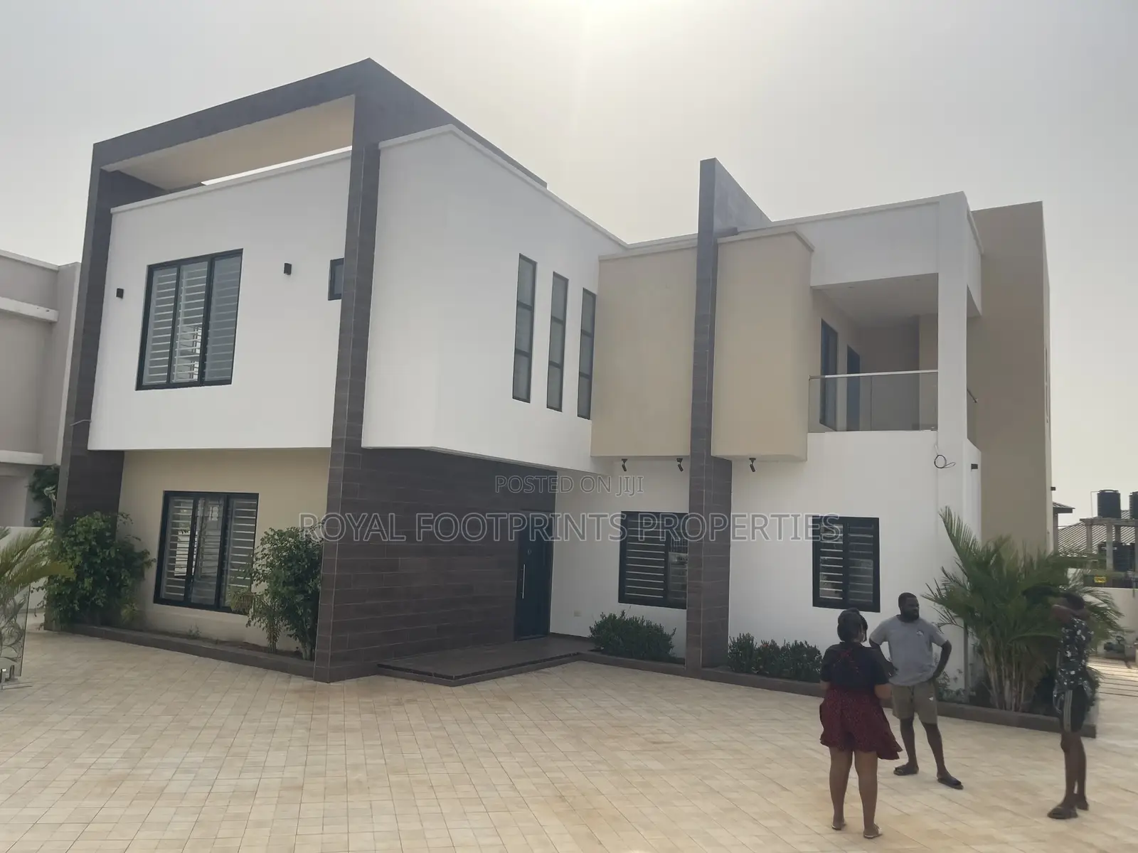 4bdrm House in Luxelooks Properties, Lake Side Estate for sale