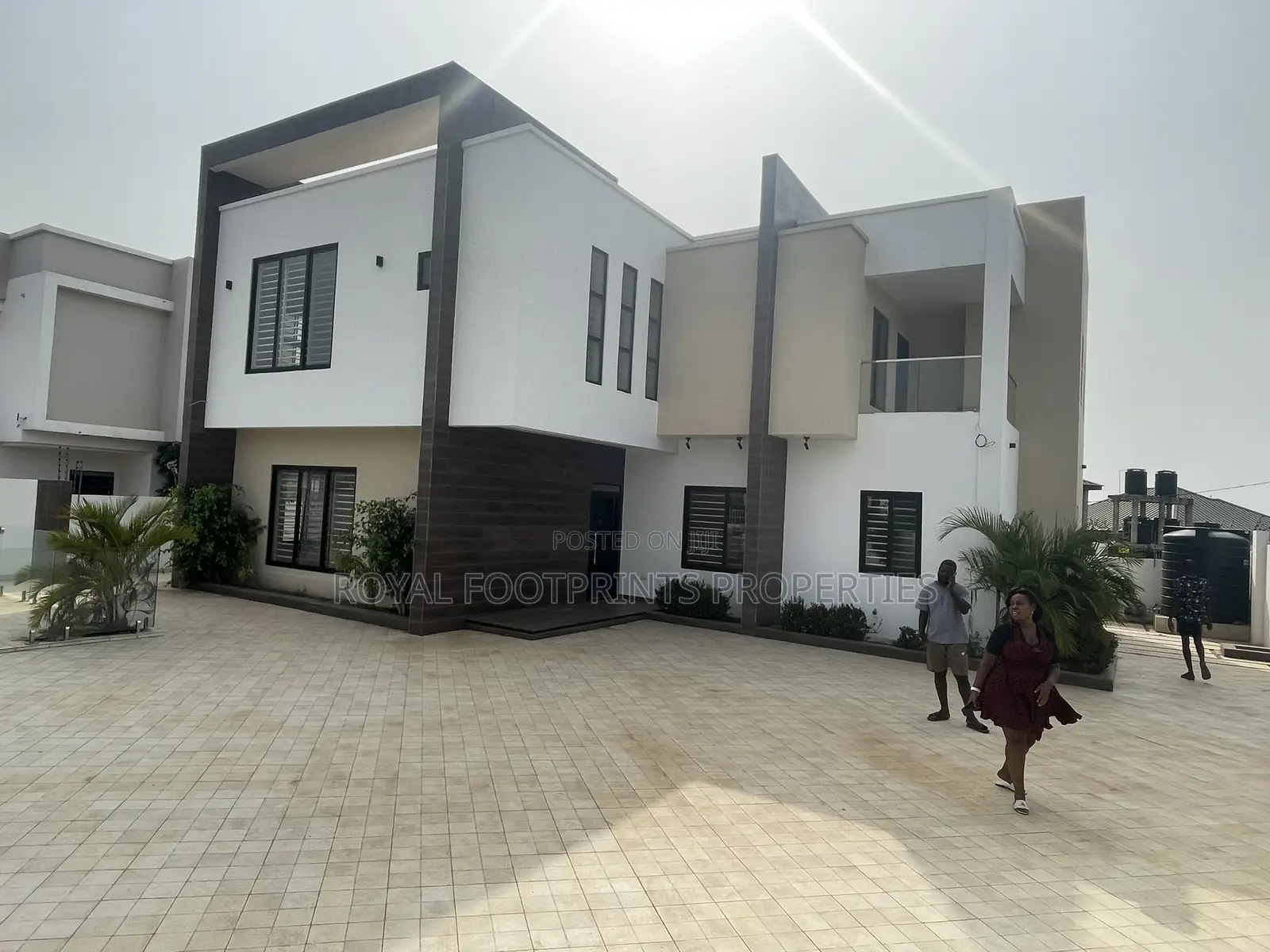 4bdrm House in Luxelooks Properties, Lake Side Estate for sale