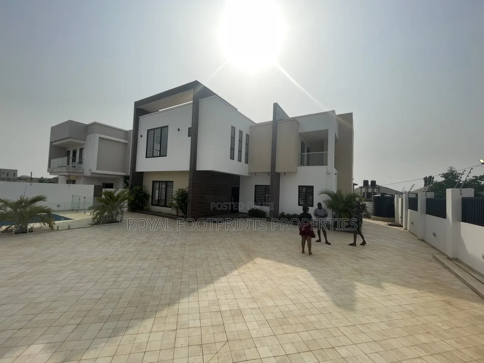 4bdrm House in Luxelooks Properties, Lake Side Estate for sale