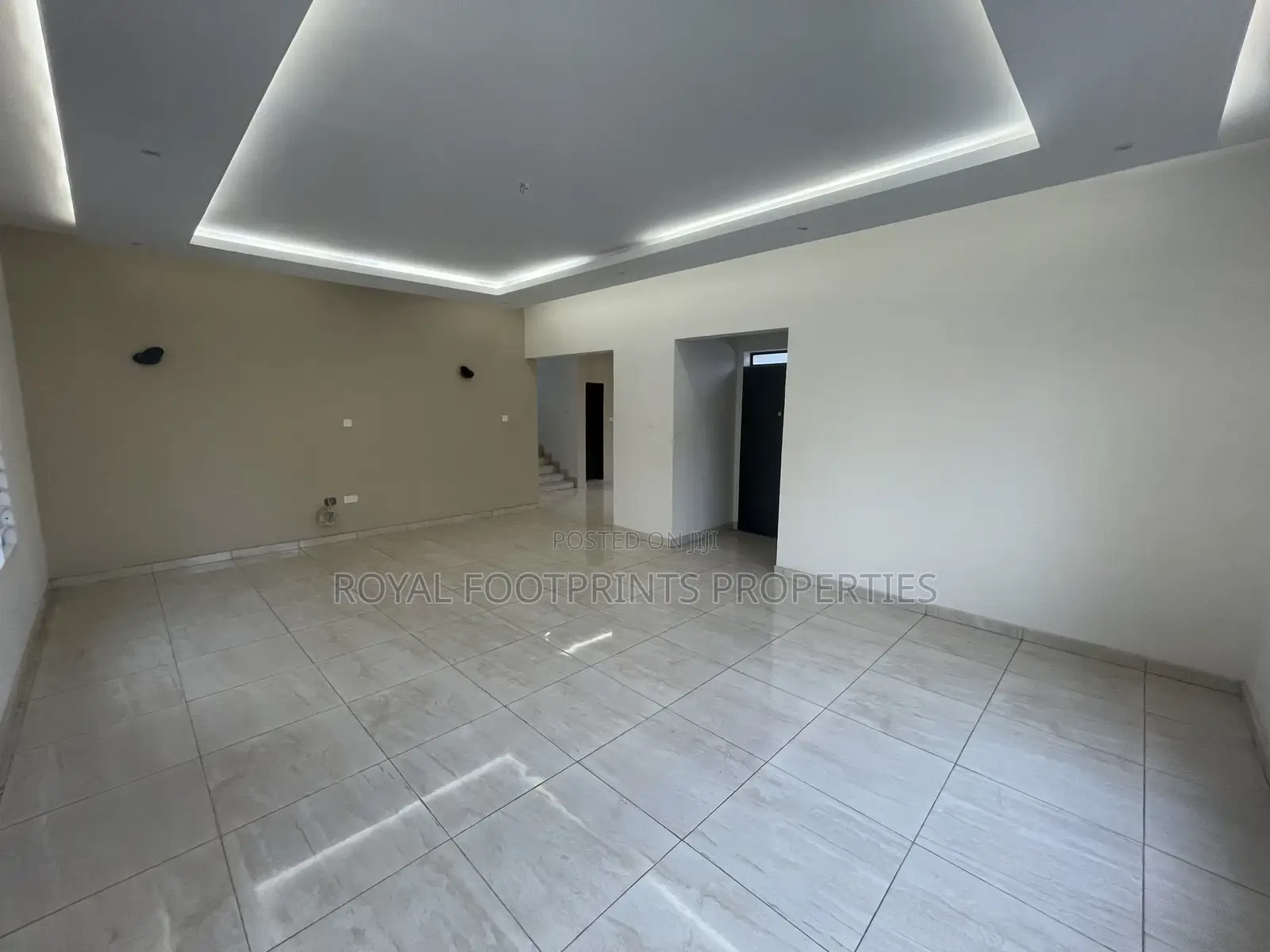4bdrm House in Luxelooks Properties, Lake Side Estate for sale