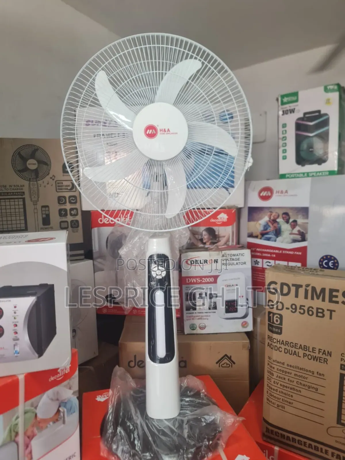 Standing Fan 18" With Battery Backup!