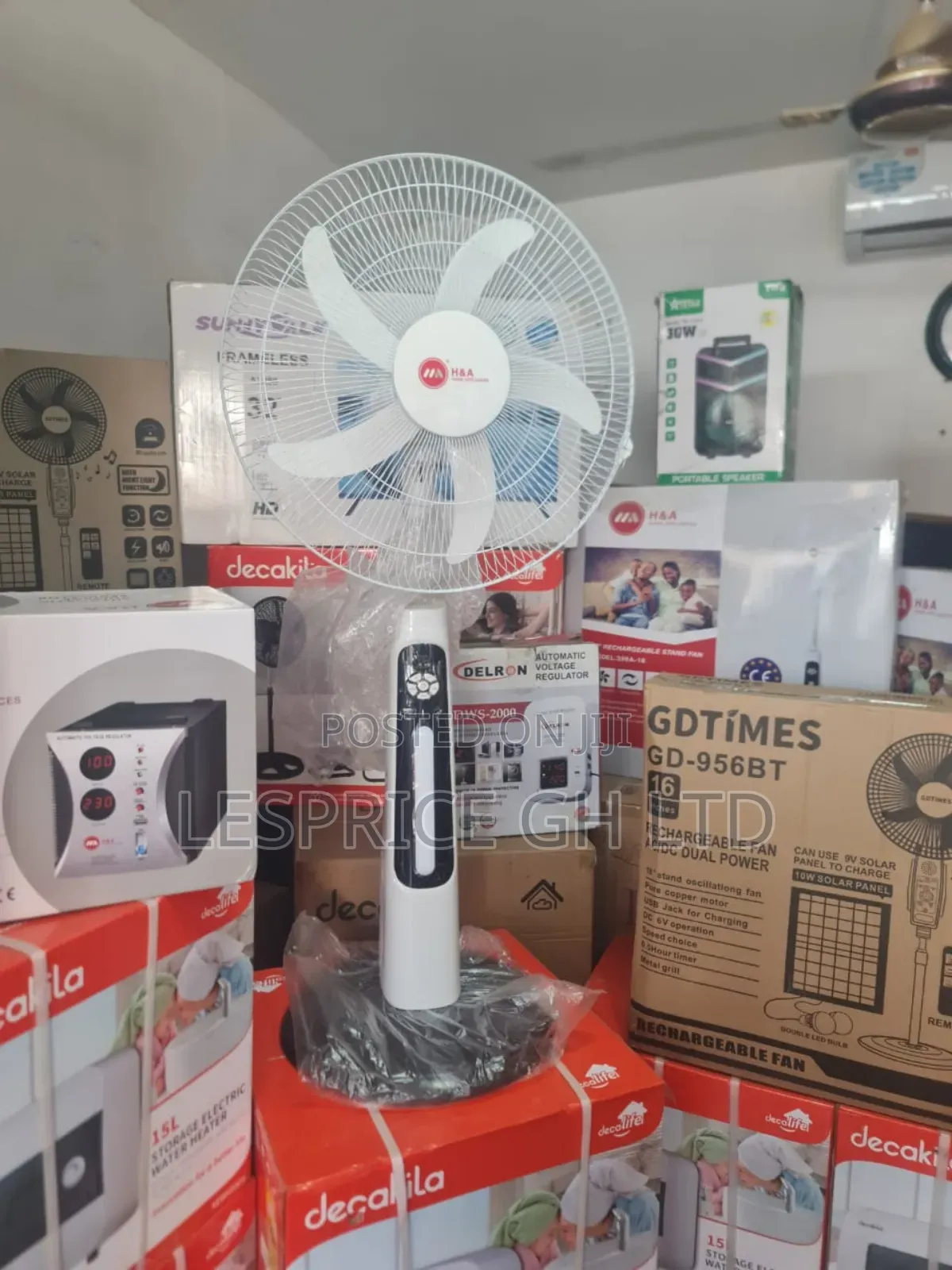 H a Portable Fan- Easy to Use!