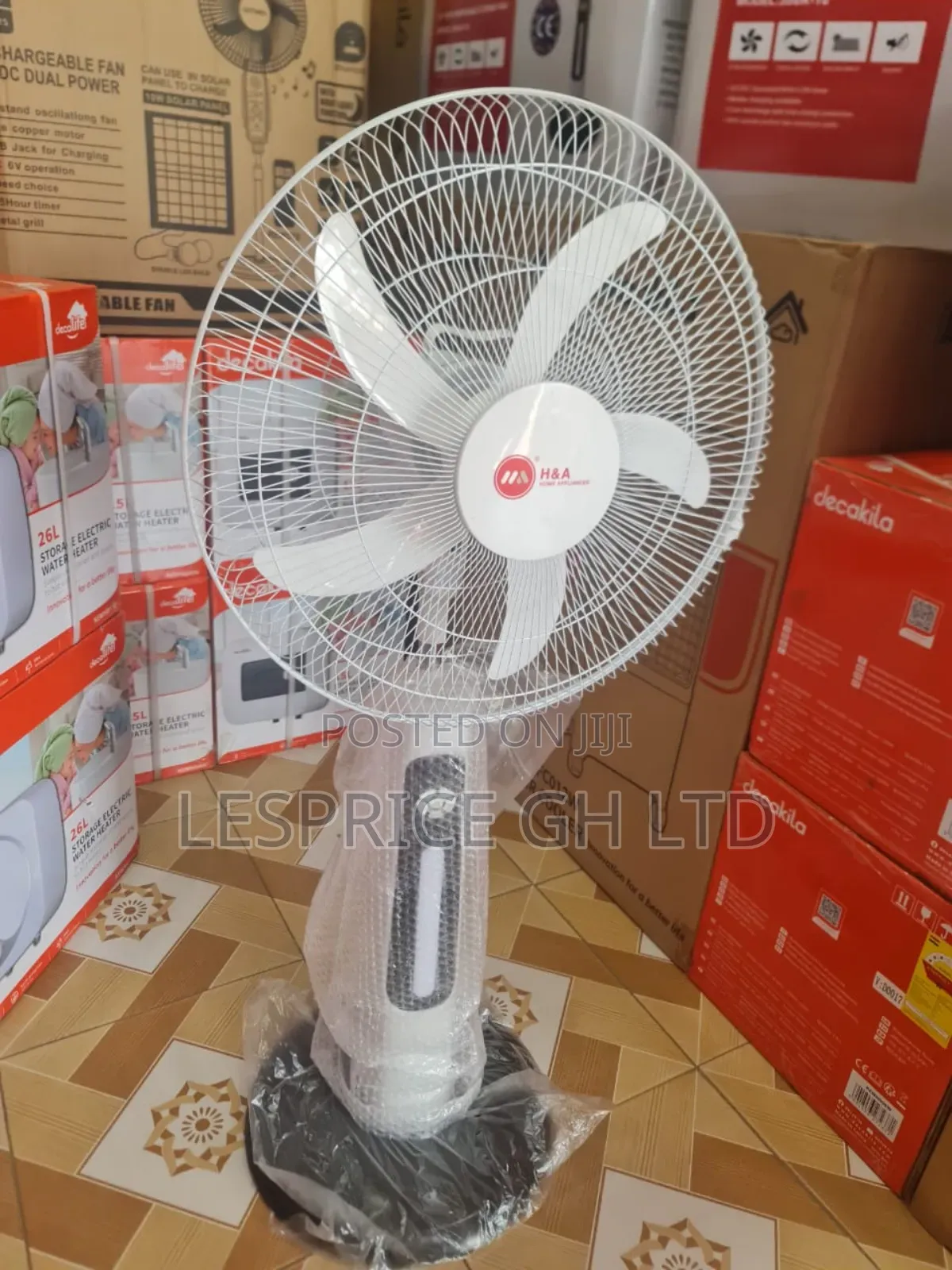 H a Rechargeable Fan for Home: 300a - 18"