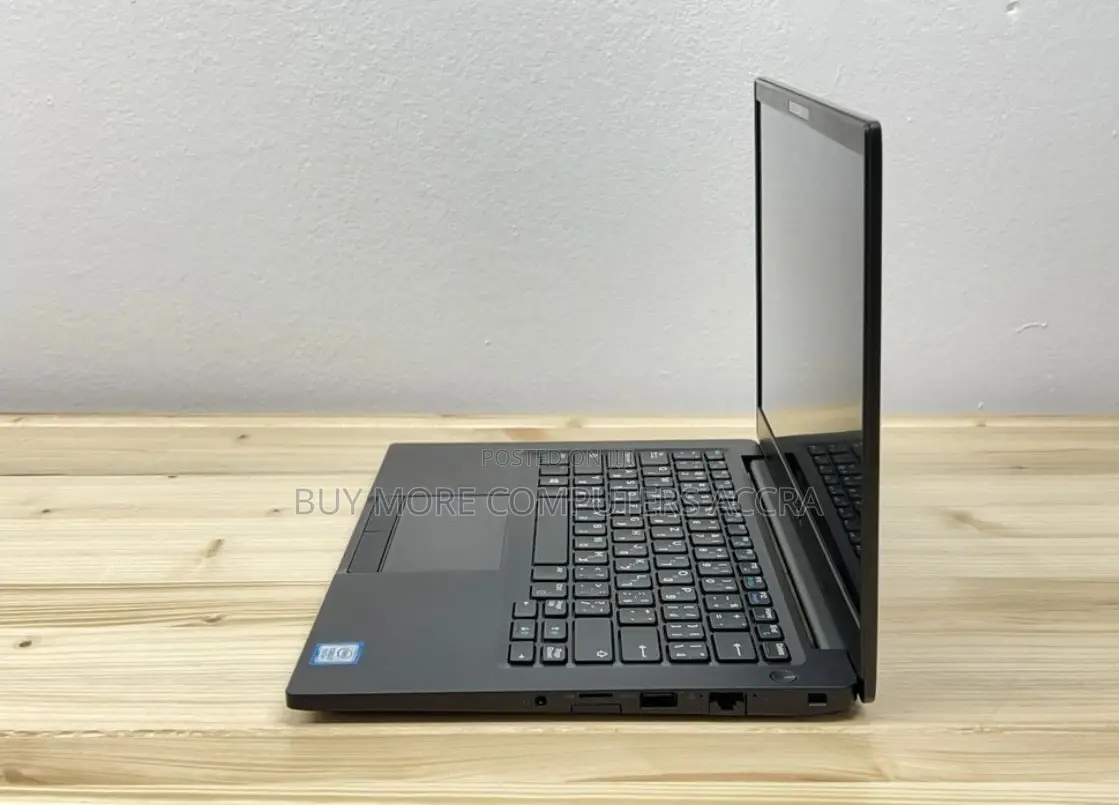 Laptop Dell Latitude 7390 8GB Intel Core I7 SSD 256GB