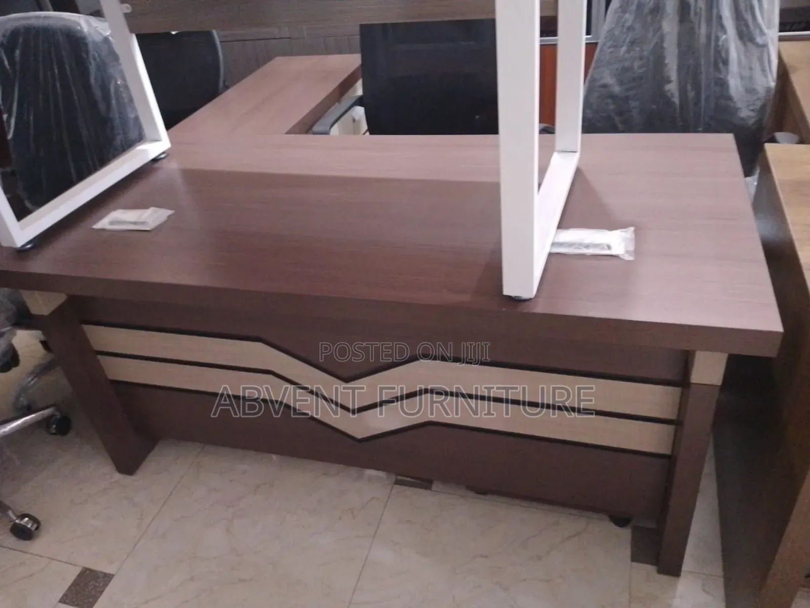 Executive Modern Desk (1.6m)