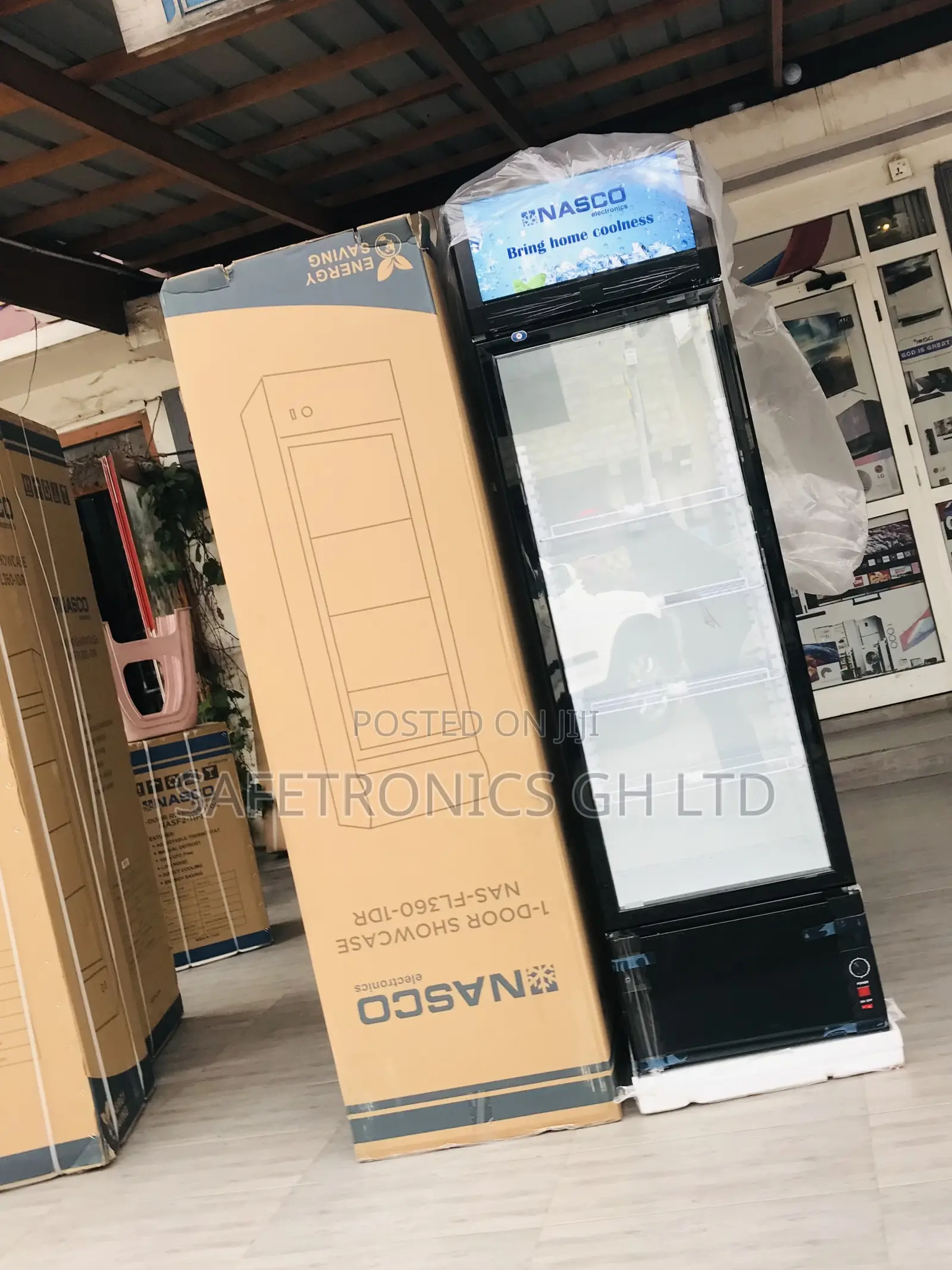 Choose Lockable Nasfl360 Singledoor Glass Display Fridge