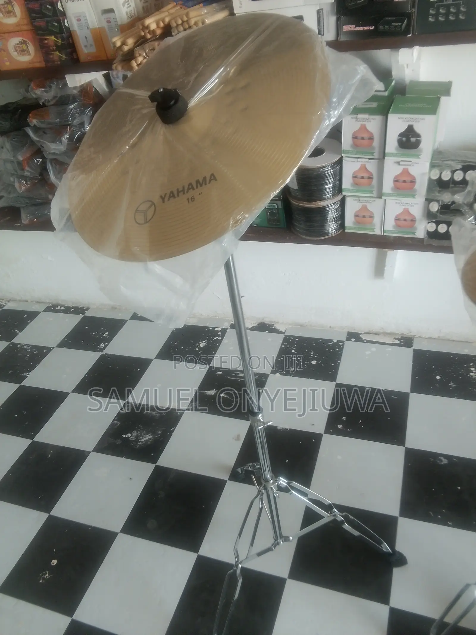 Cymbal + Cymbal Stand