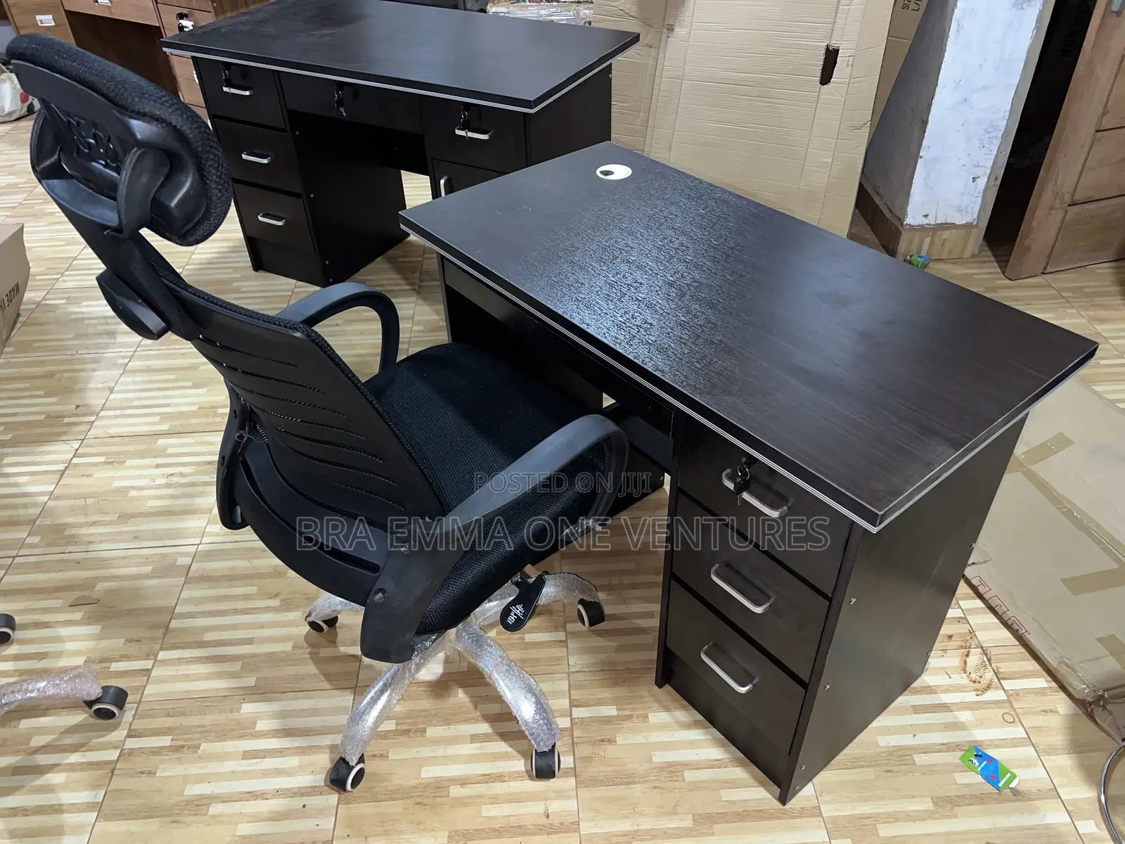 Brand New 100x50cm Computer Table and a Chair