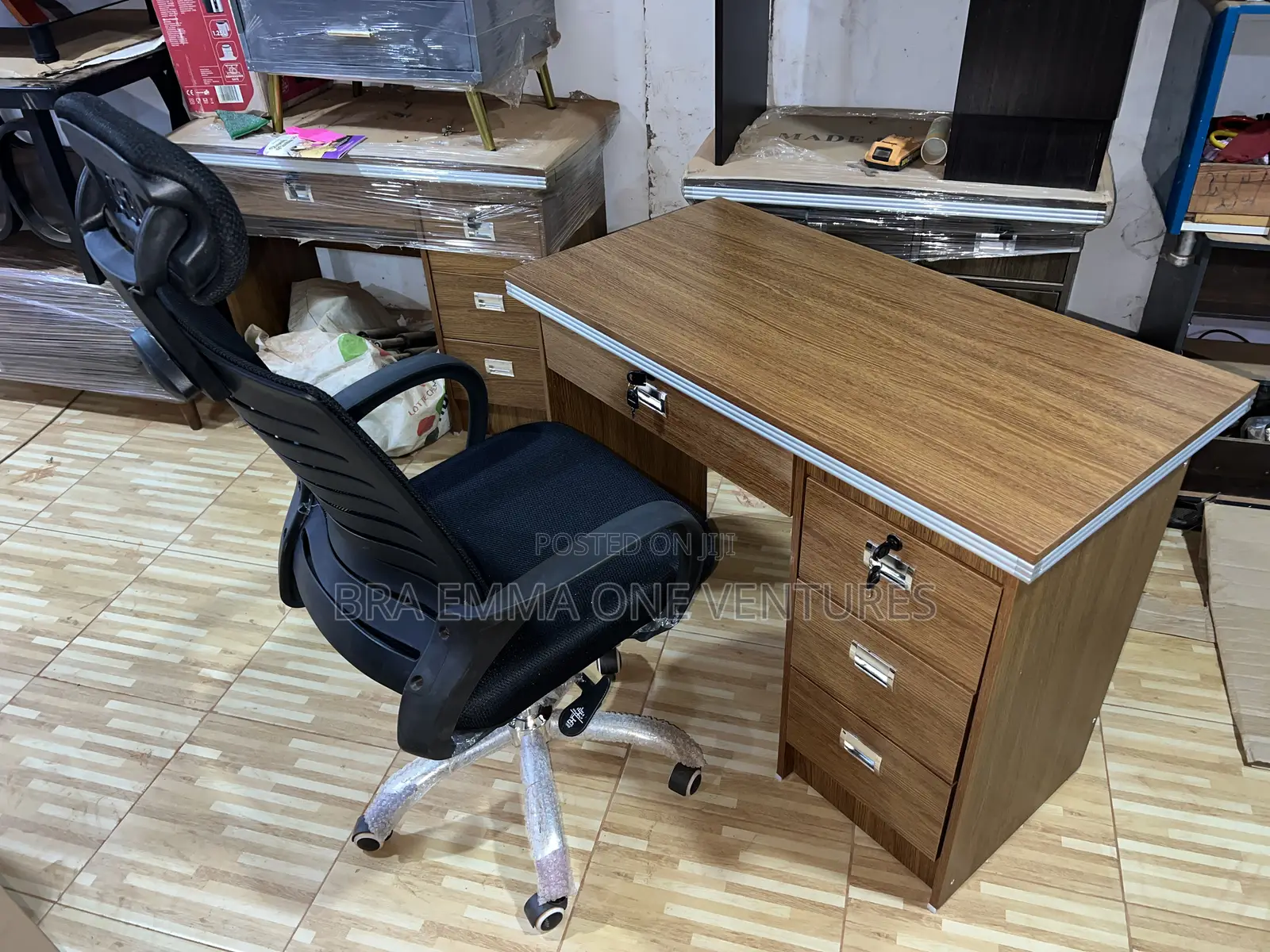 120x50cm Brand New Table With Drawers and Chair