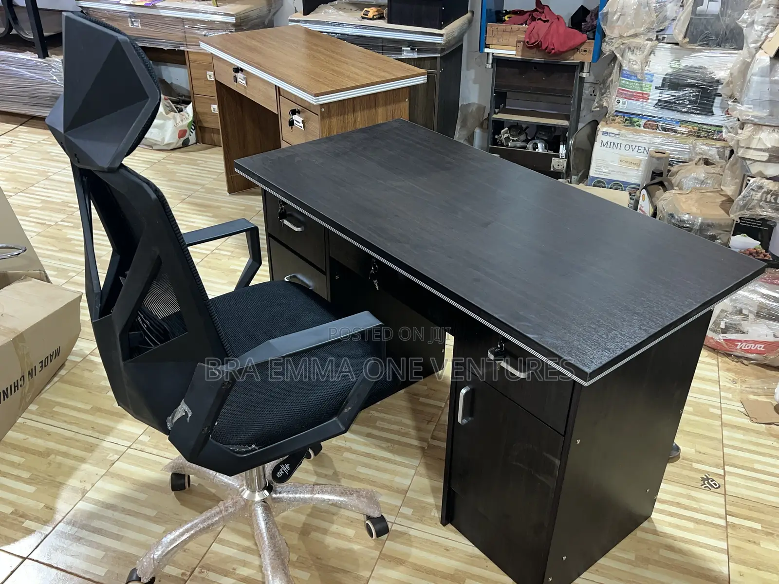120x60cm Brand New Desk With Drawers and Chair