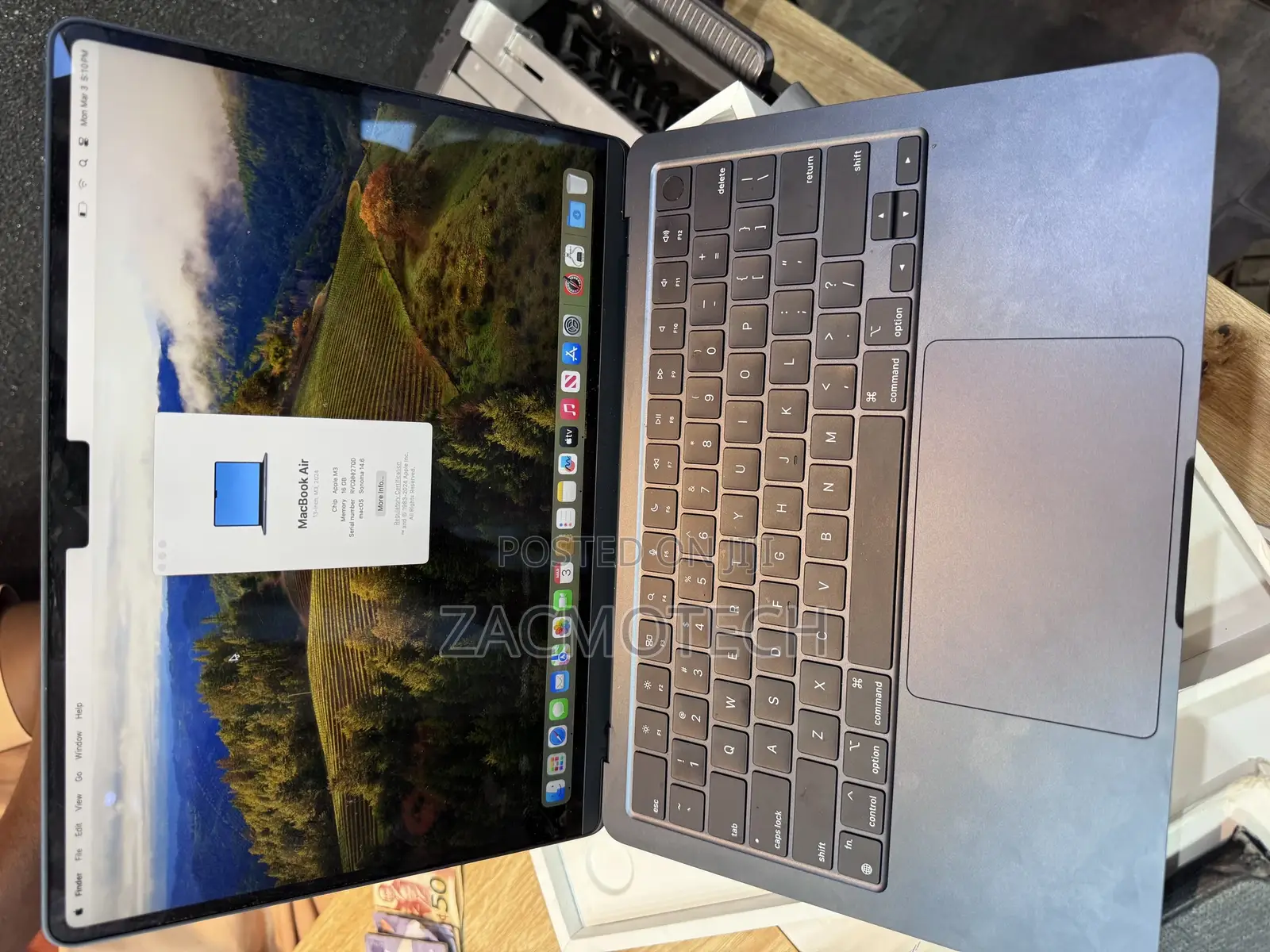 Laptop Apple MacBook Air 2024 M3 13-Inch 16GB Apple M3 SSD 256GB