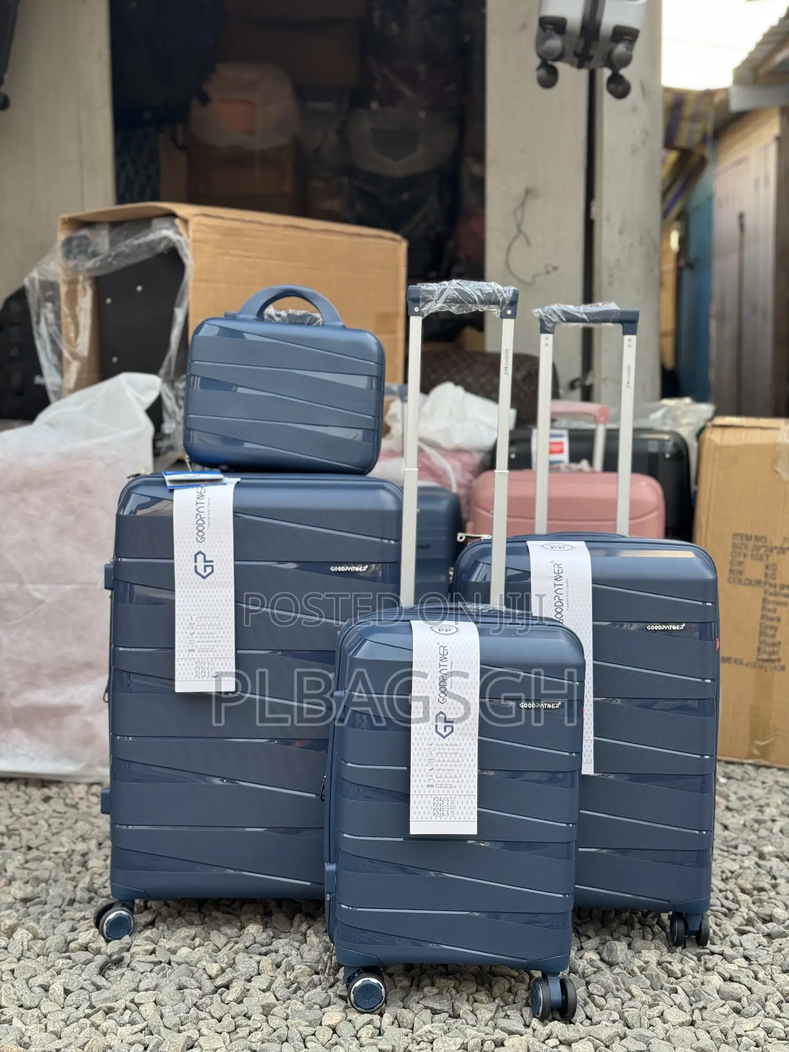 Four PCS 20/24/28 Inches and a Cosmetic Trolley Luggage