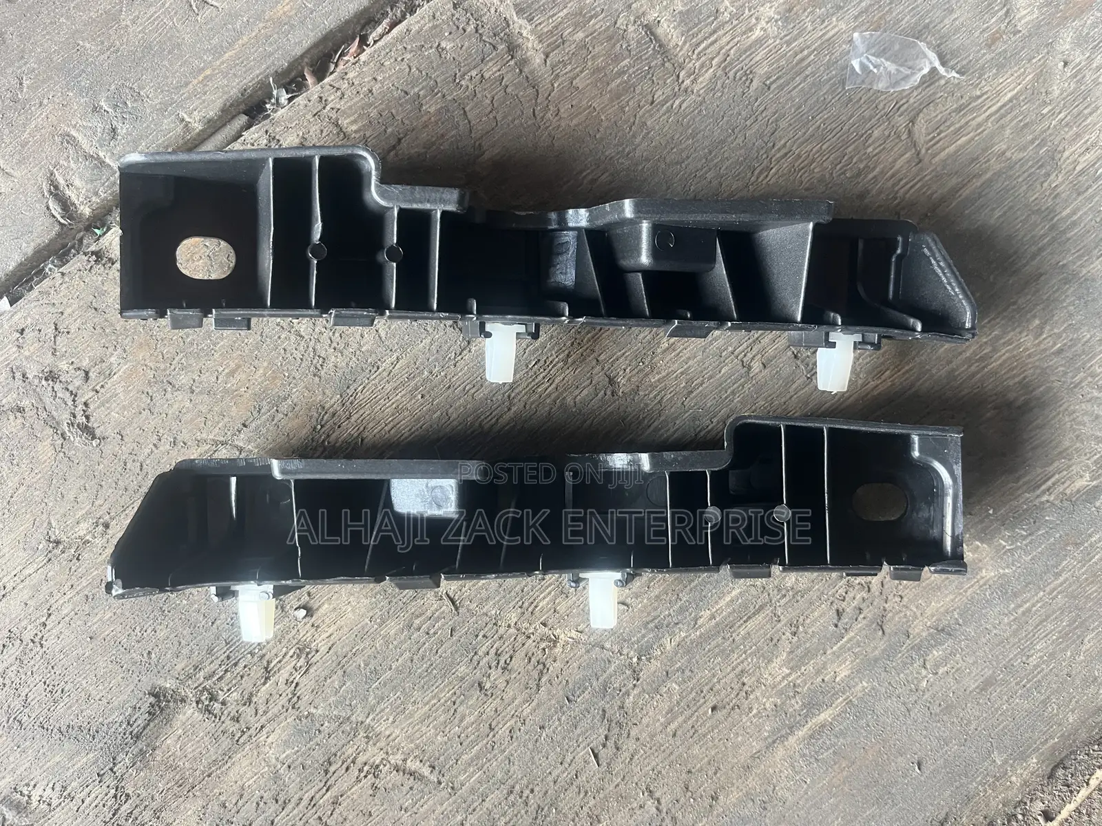 Sonata 2014 Bumper Locker