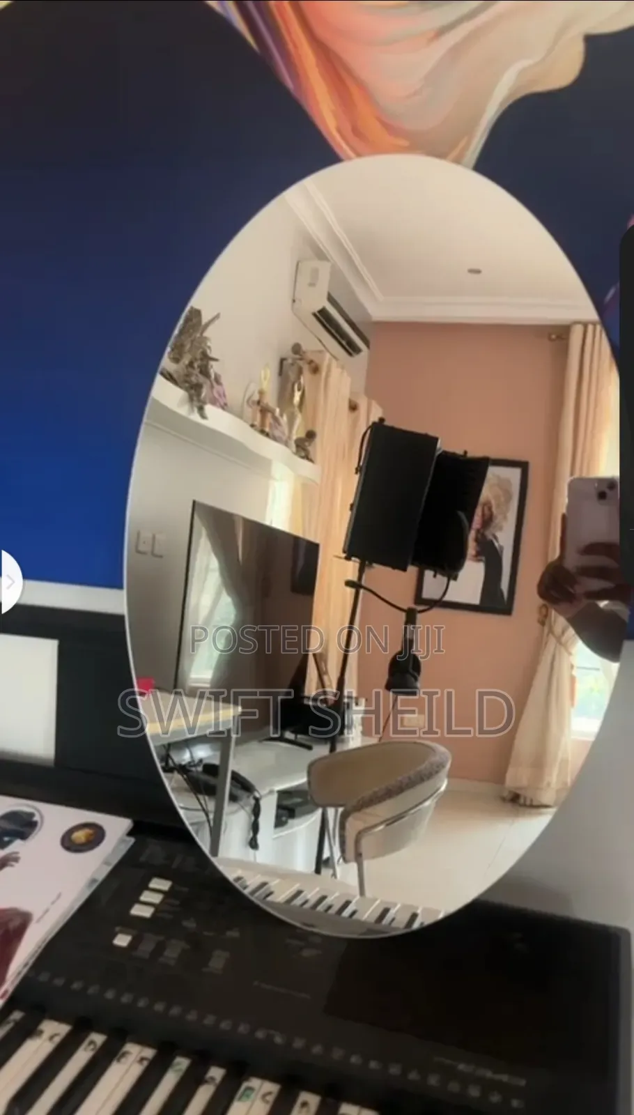 Very Clear Acrylic Mirror 60 Cm X30 Cm.
