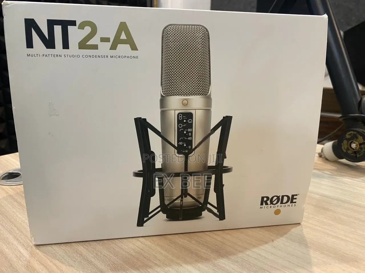 Rode Nt2-a Large-Diaphragm Multipattern Condenser Microphone