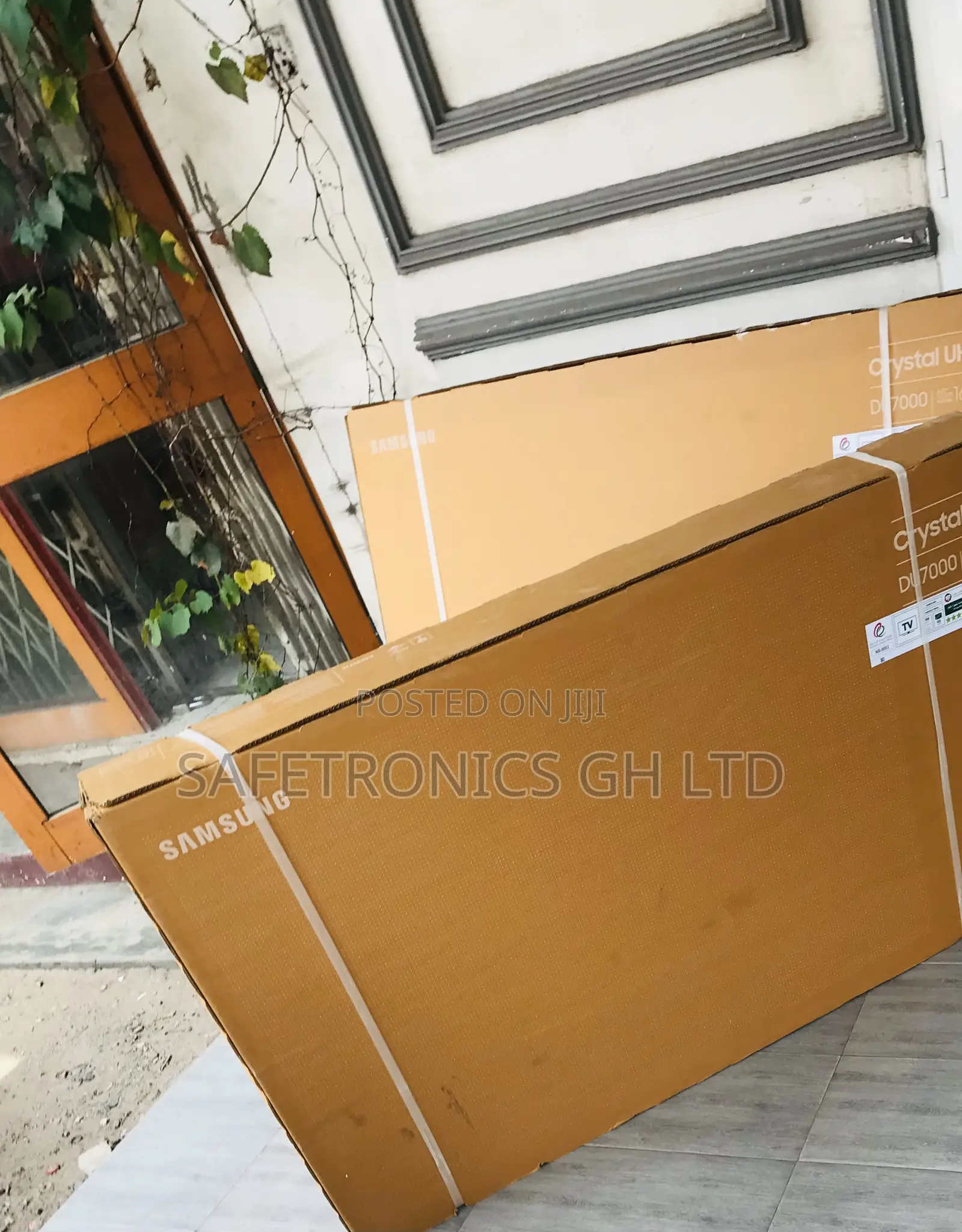 Authentic 65 Inch Smartscreen Led Android Samsung Ur80 Tv