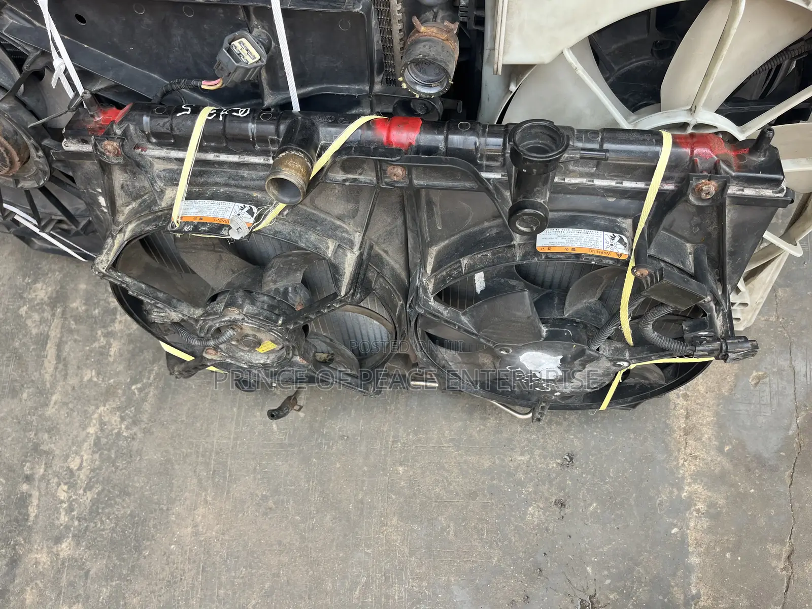 Kia Rio 5 2006 Radiator Tank and Double Fan