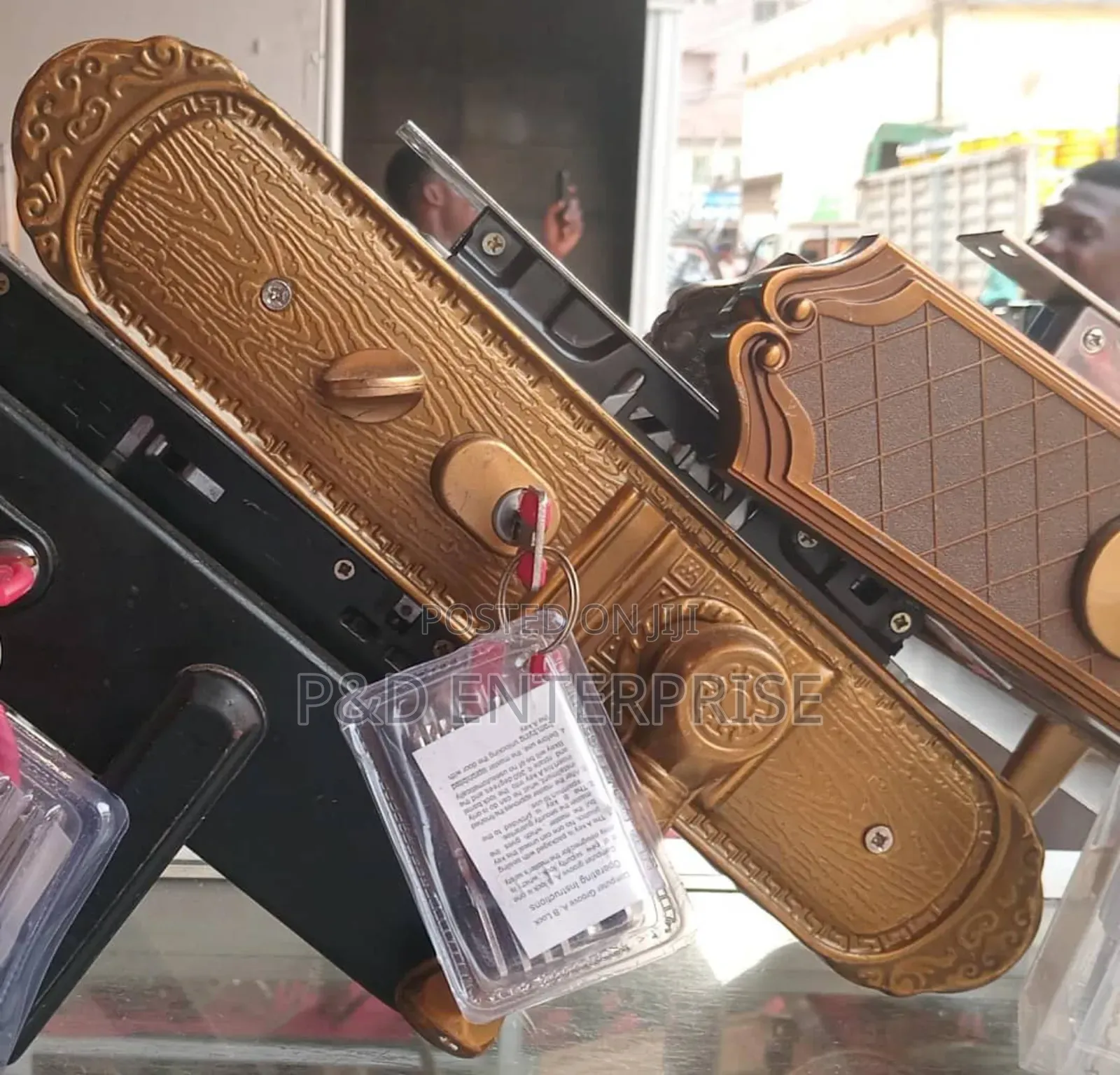 Quality China Door Lock With Gold Colored Handle