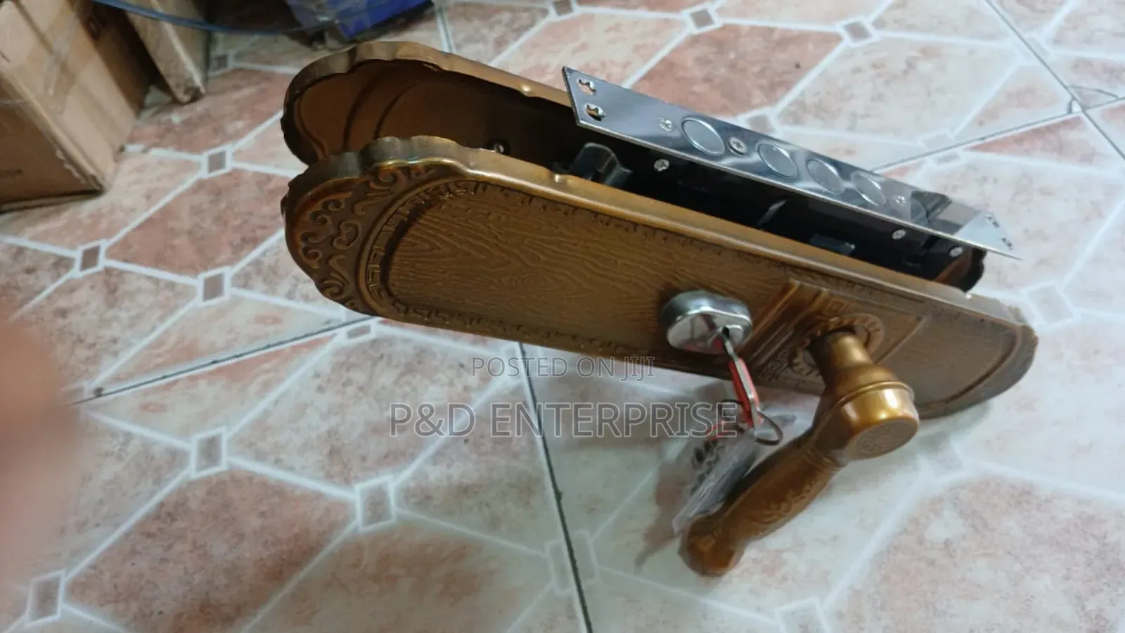 Quality China Door Lock With Gold Colored Handle