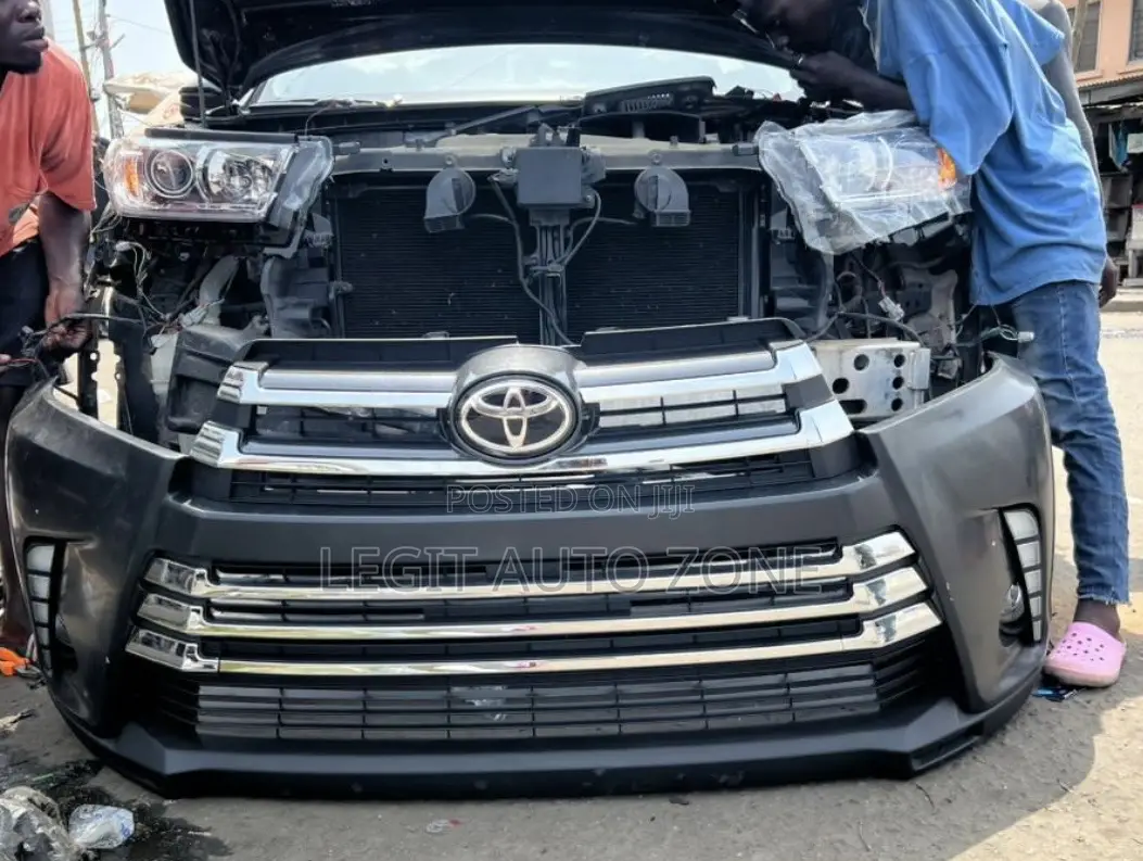 Toyota Highlander 2017,2018 Front Bumper Complete