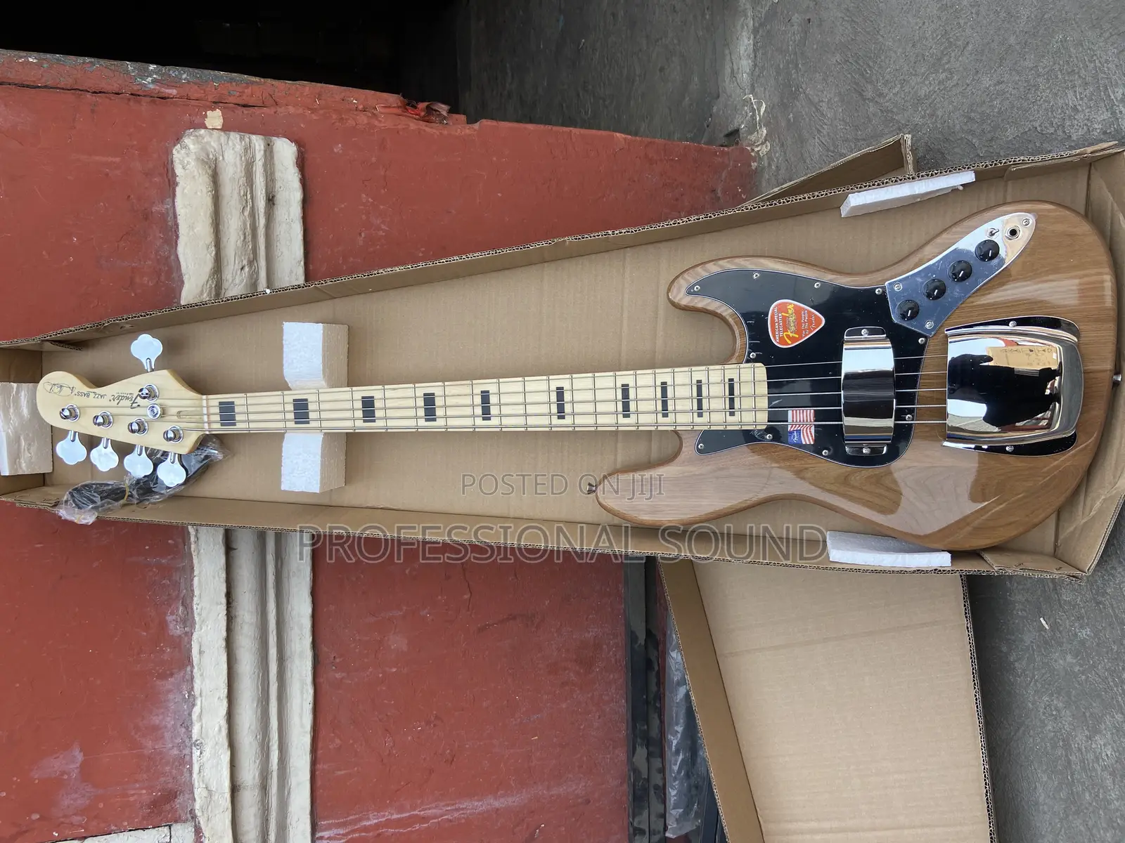 Fender Active Base Guitar