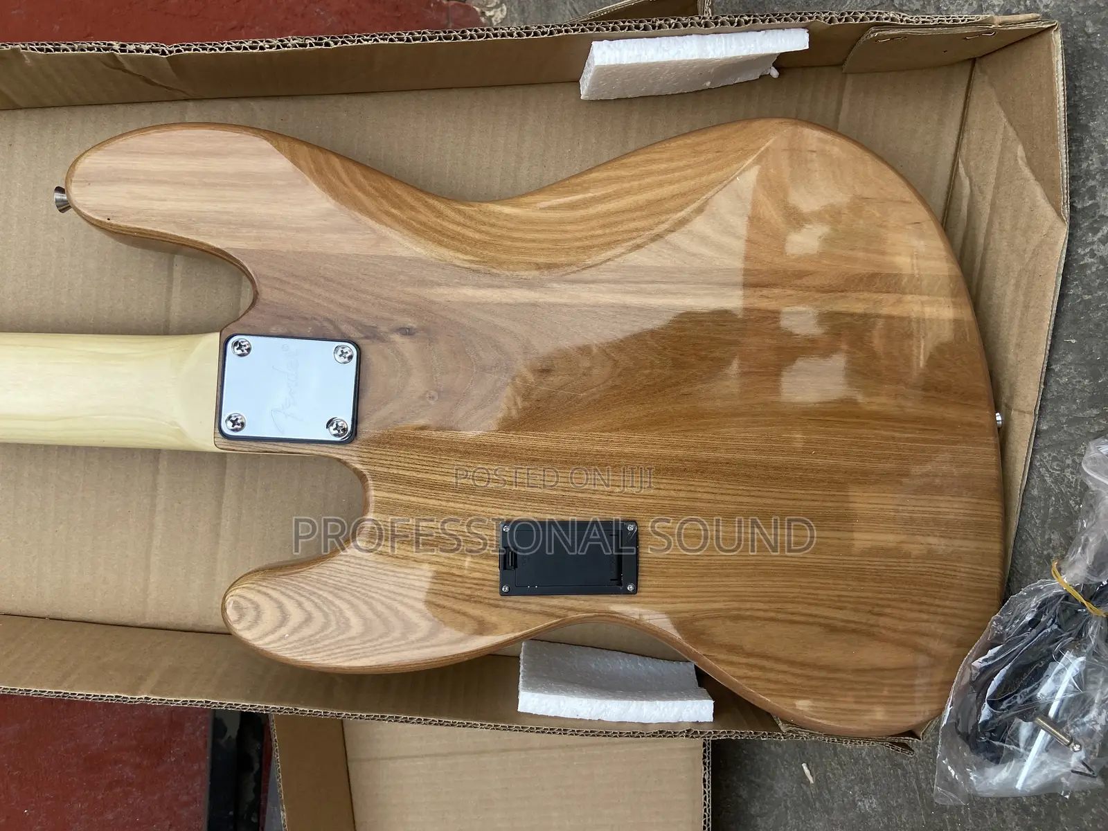 Fender Active Base Guitar
