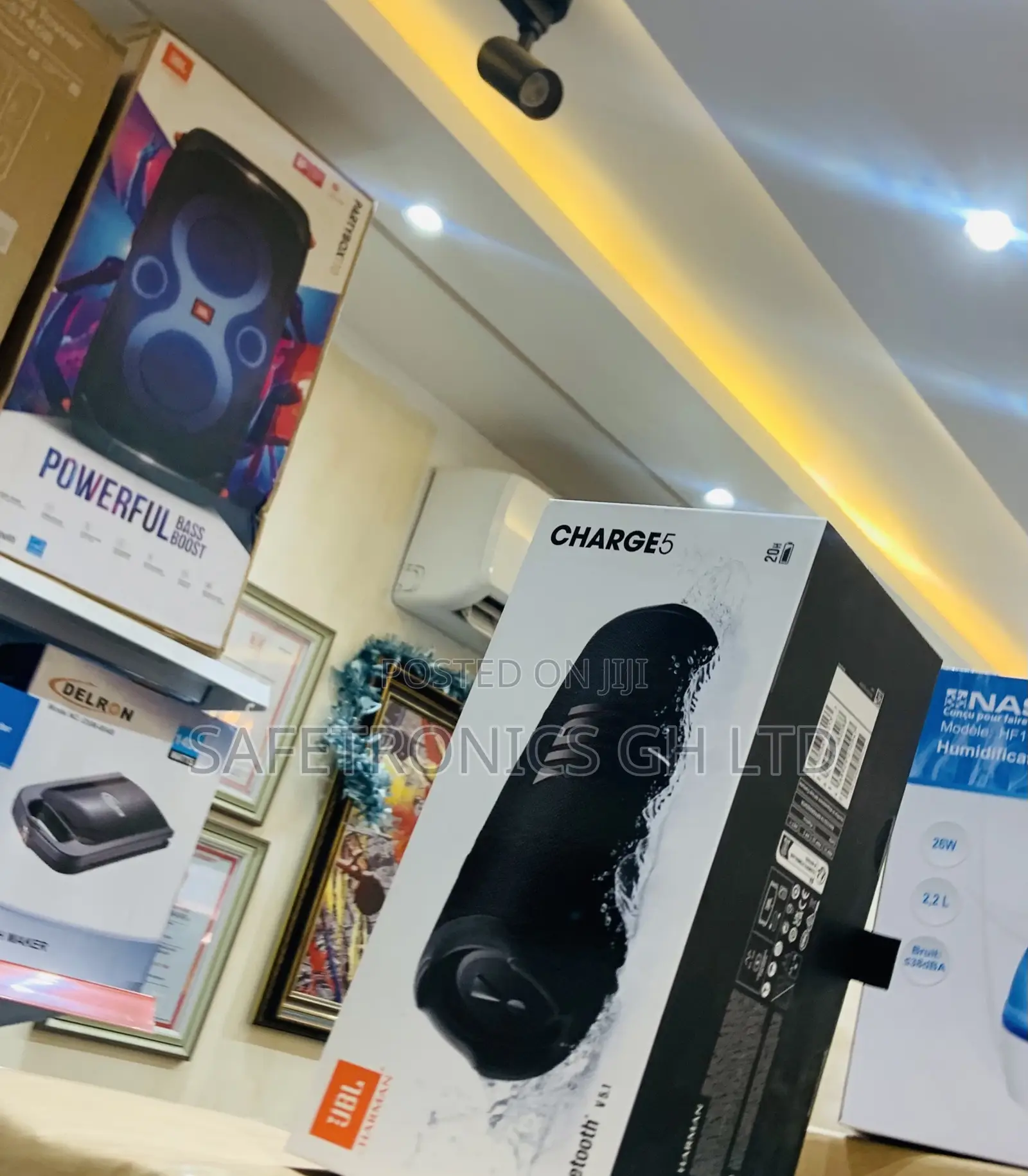 Experience Good JBL Audio Bluetooth Charge 5 Speaker