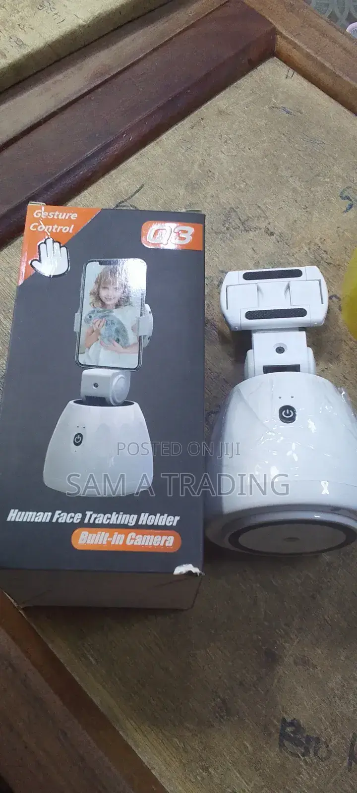 Human Face Tracking Holder