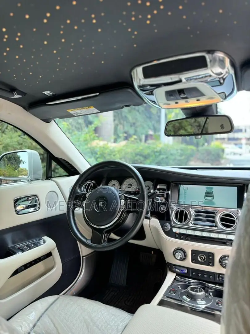 Rolls-Royce Wraith 6.6 RWD 2016 White