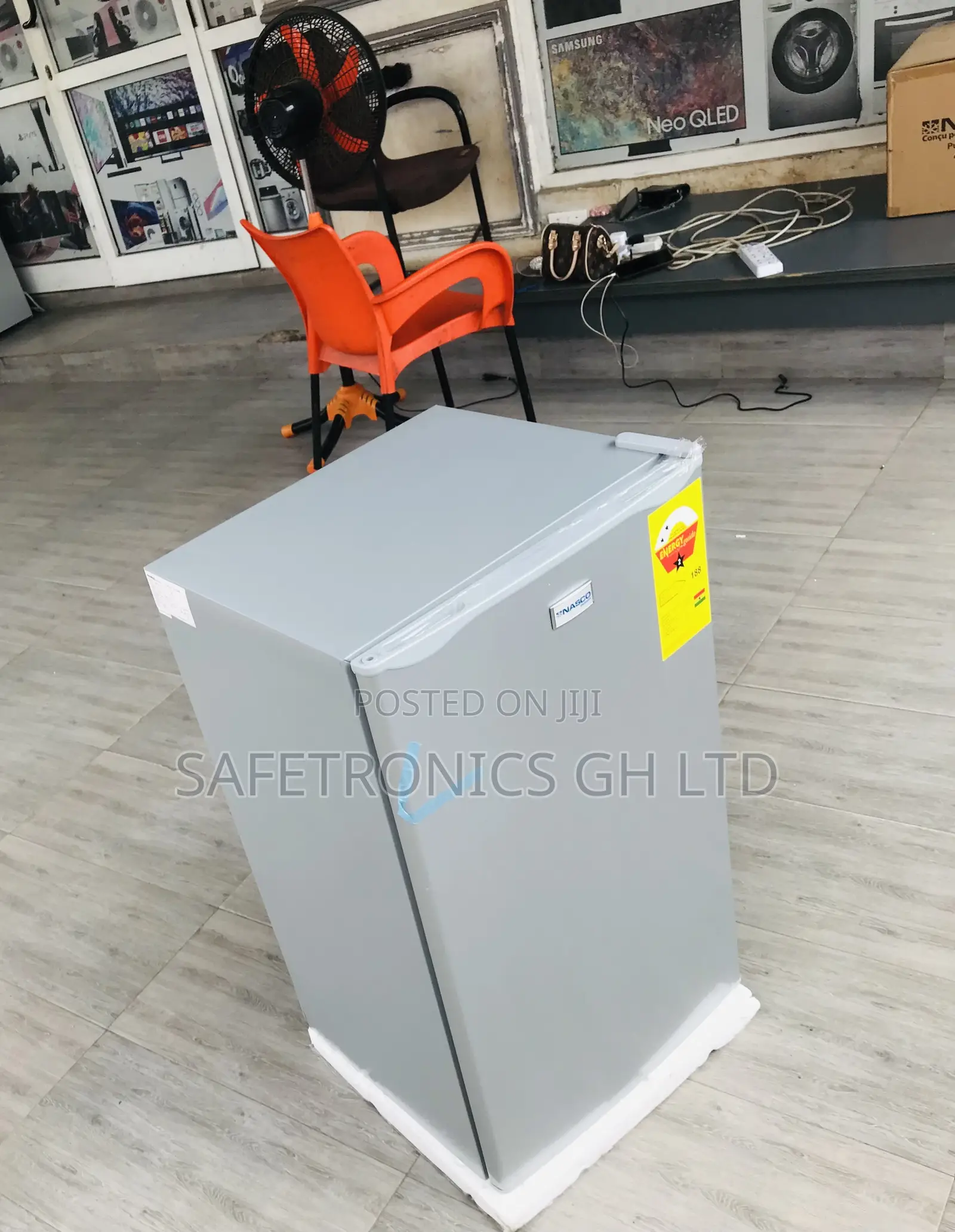 Unique Yet Affordable 80l Top Freezer Nasco Tabletop Grey