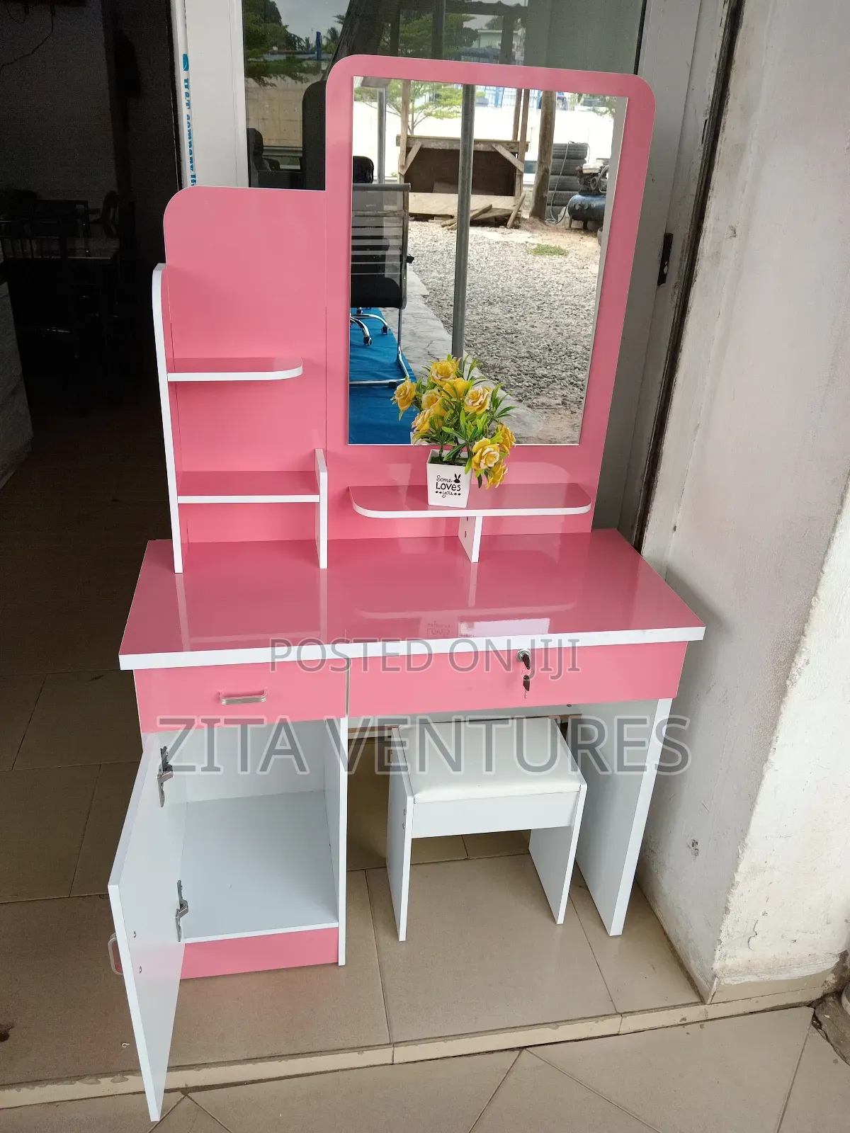 Craving Ladies Dresser